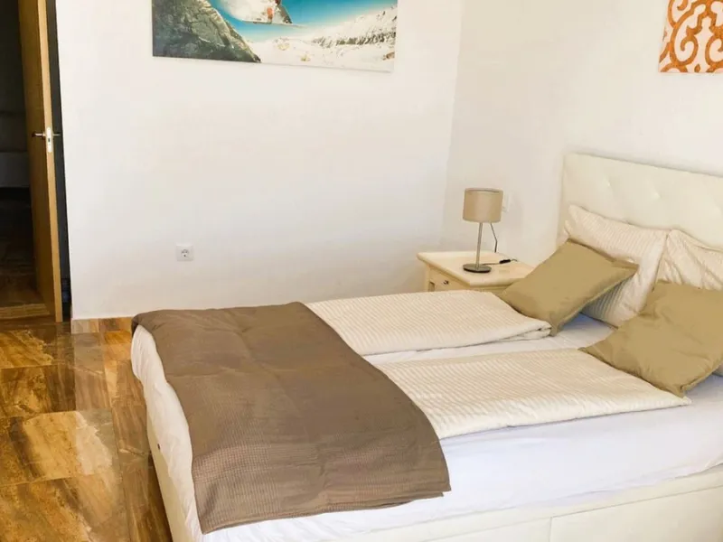 For sale: an iconic beachfront restaurant-chiringuito located literally on the shores of the Mediterranean in Estepona. A true jewel of the Costa del Sol, offering completely unobstructed sea views in one of the most sought-after areas of the coastline.