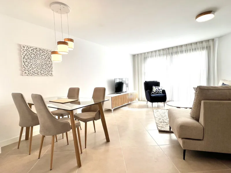 EL PARAISO-Residencial Agra: a beautifully furnished, newly built three-bedroom, three-bathroom townhouse. Located in a secure gated complex with access to a well-maintained community pool, this modern home offers comfort and convenience. It features a sp