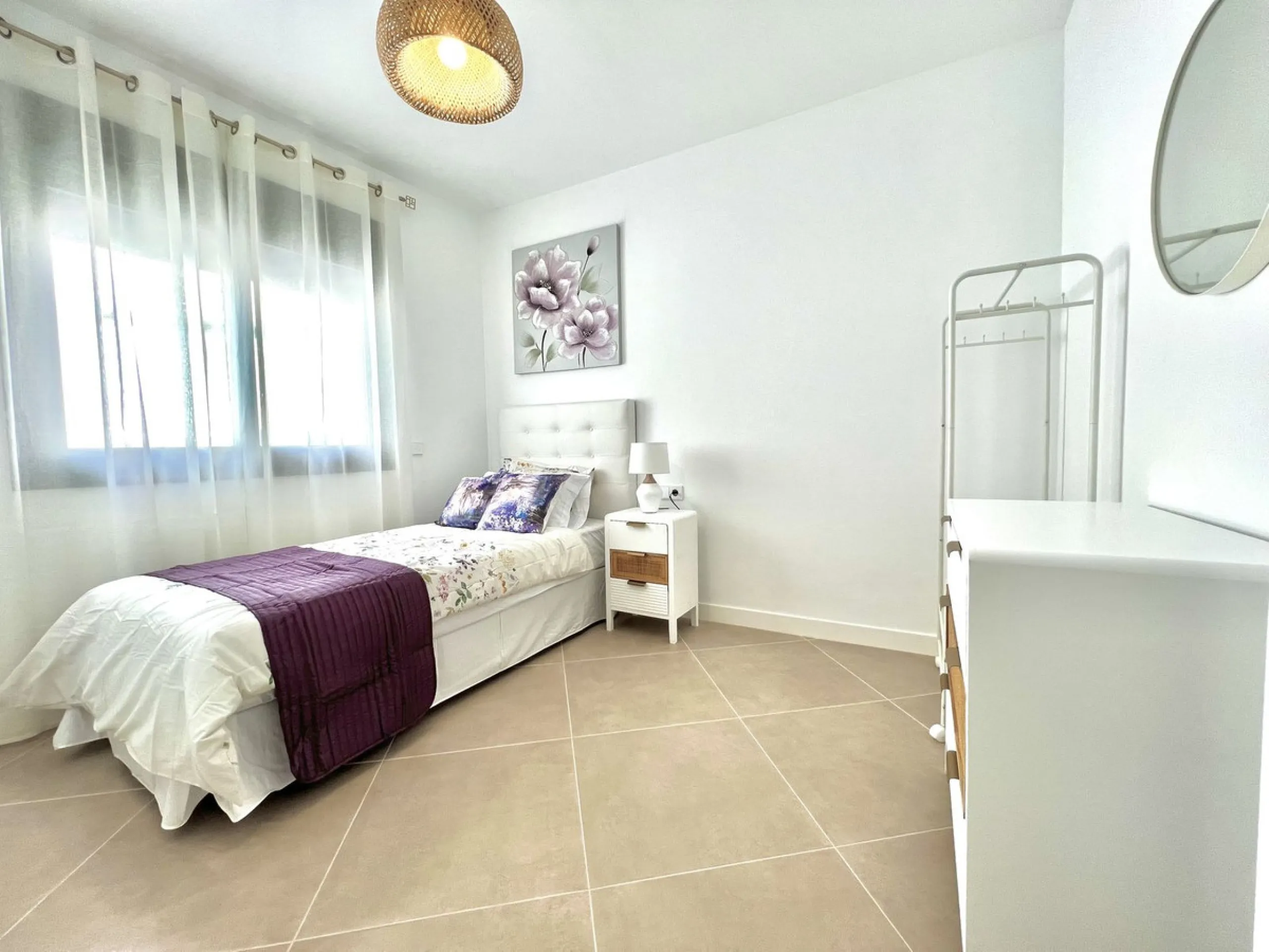 EL PARAISO-Residencial Agra: a beautifully furnished, newly built three-bedroom, three-bathroom townhouse. Located in a secure gated complex with access to a well-maintained community pool, this modern home offers comfort and convenience. It features a sp