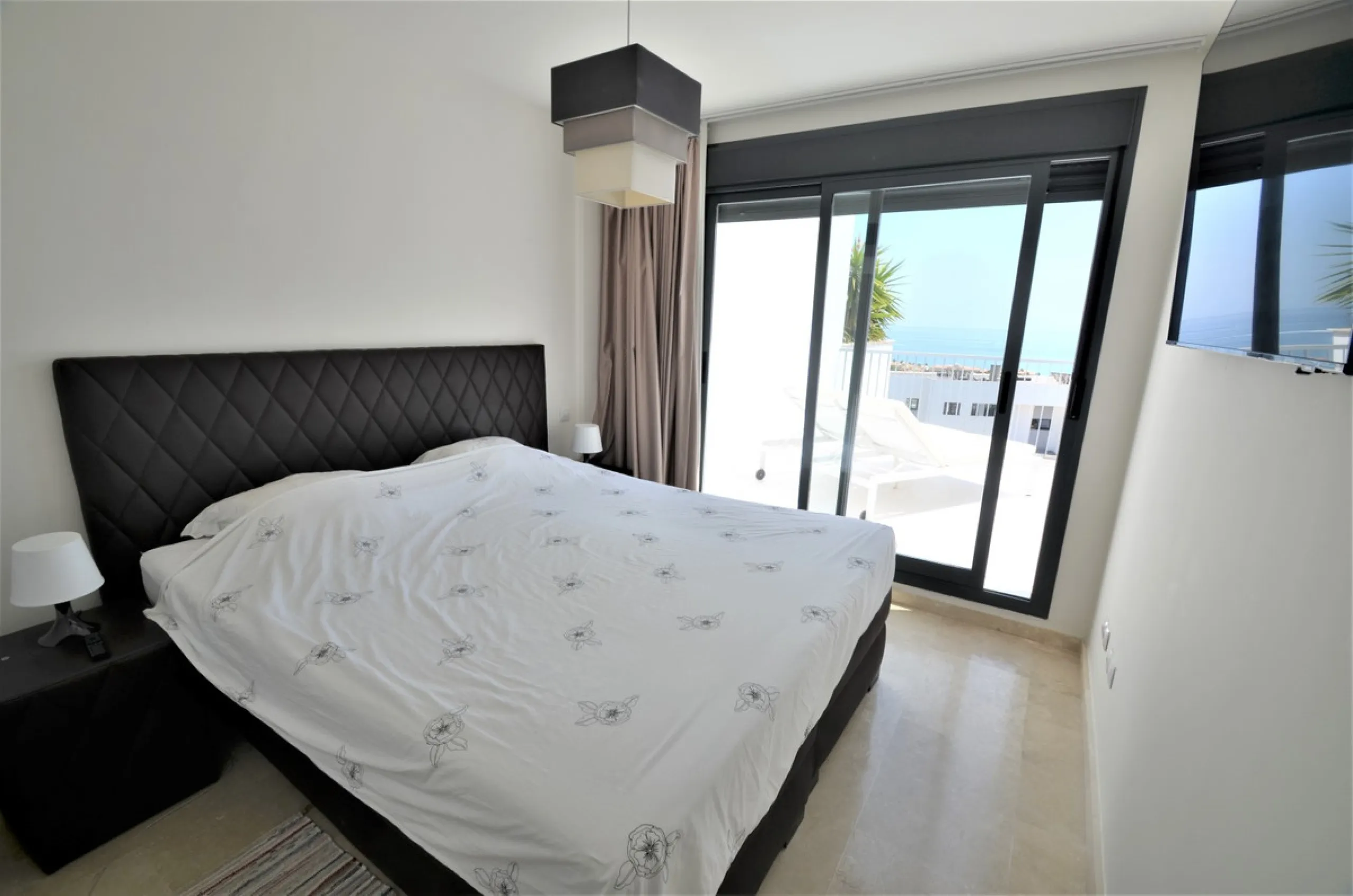 Magnificent PENTHOUSE with LARGE TERRACE and SOLARIUM. Facing southeast, this stunning property enjoys WONDERFUL SEA and GOLF VIEWS. Located in a well-maintained urbanization, it sits in one of the most sought-after areas, surrounded by prestigious golf c