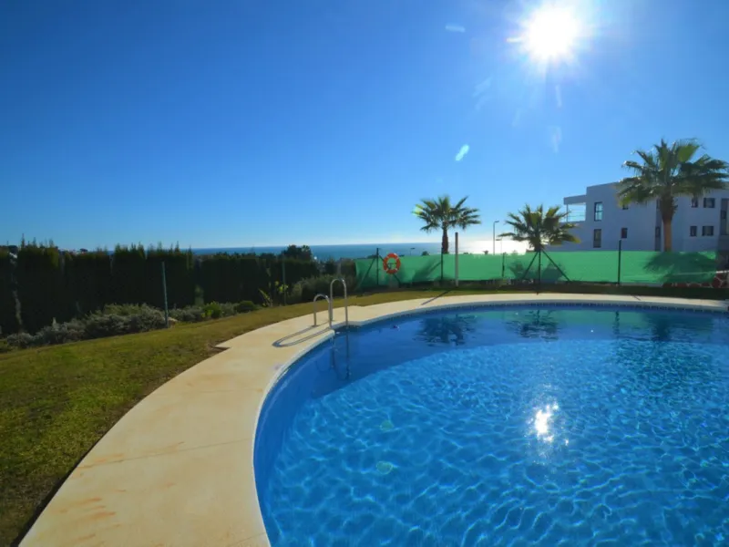Magnificent PENTHOUSE with LARGE TERRACE and SOLARIUM. Facing southeast, this stunning property enjoys WONDERFUL SEA and GOLF VIEWS. Located in a well-maintained urbanization, it sits in one of the most sought-after areas, surrounded by prestigious golf c