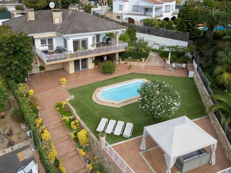 Villa amplia y luminosa con vistas al mar en Lloret de Mar, Costa Brava