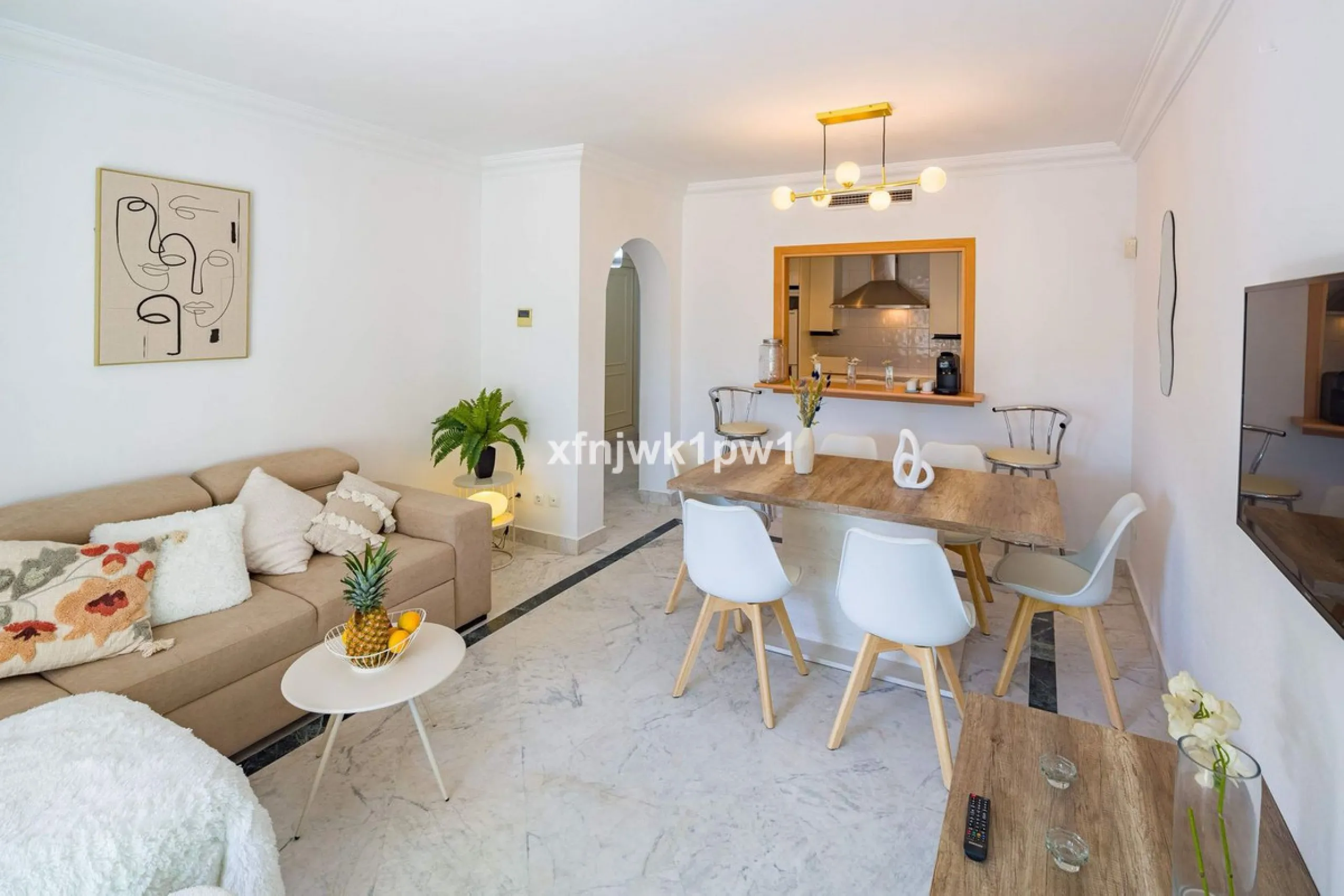Fantastic two-bedroom apartment for sale in the highly sought-after Marina Banús residential complex, located in the heart of Puerto Banús, Marbella. This modern and spacious property offers the perfect combination of lifestyle, comfort, and investment va