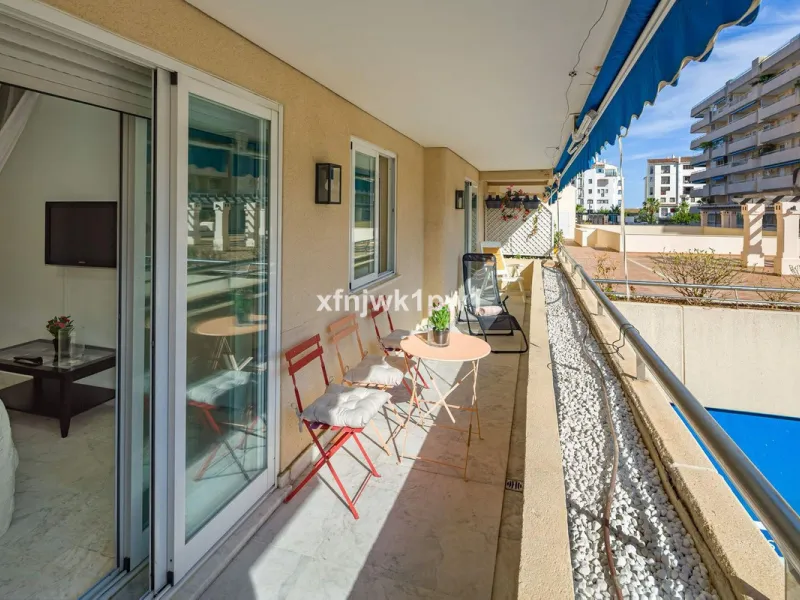 Fantastic two-bedroom apartment for sale in the highly sought-after Marina Banús residential complex, located in the heart of Puerto Banús, Marbella. This modern and spacious property offers the perfect combination of lifestyle, comfort, and investment va