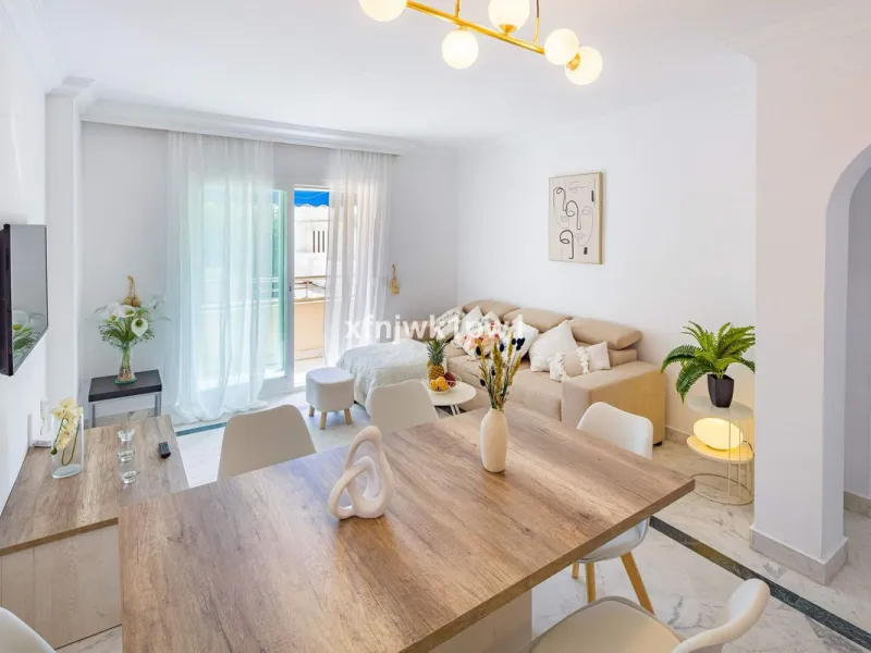 Fantastic two-bedroom apartment for sale in the highly sought-after Marina Banús residential complex, located in the heart of Puerto Banús, Marbella. This modern and spacious property offers the perfect combination of lifestyle, comfort, and investment va
