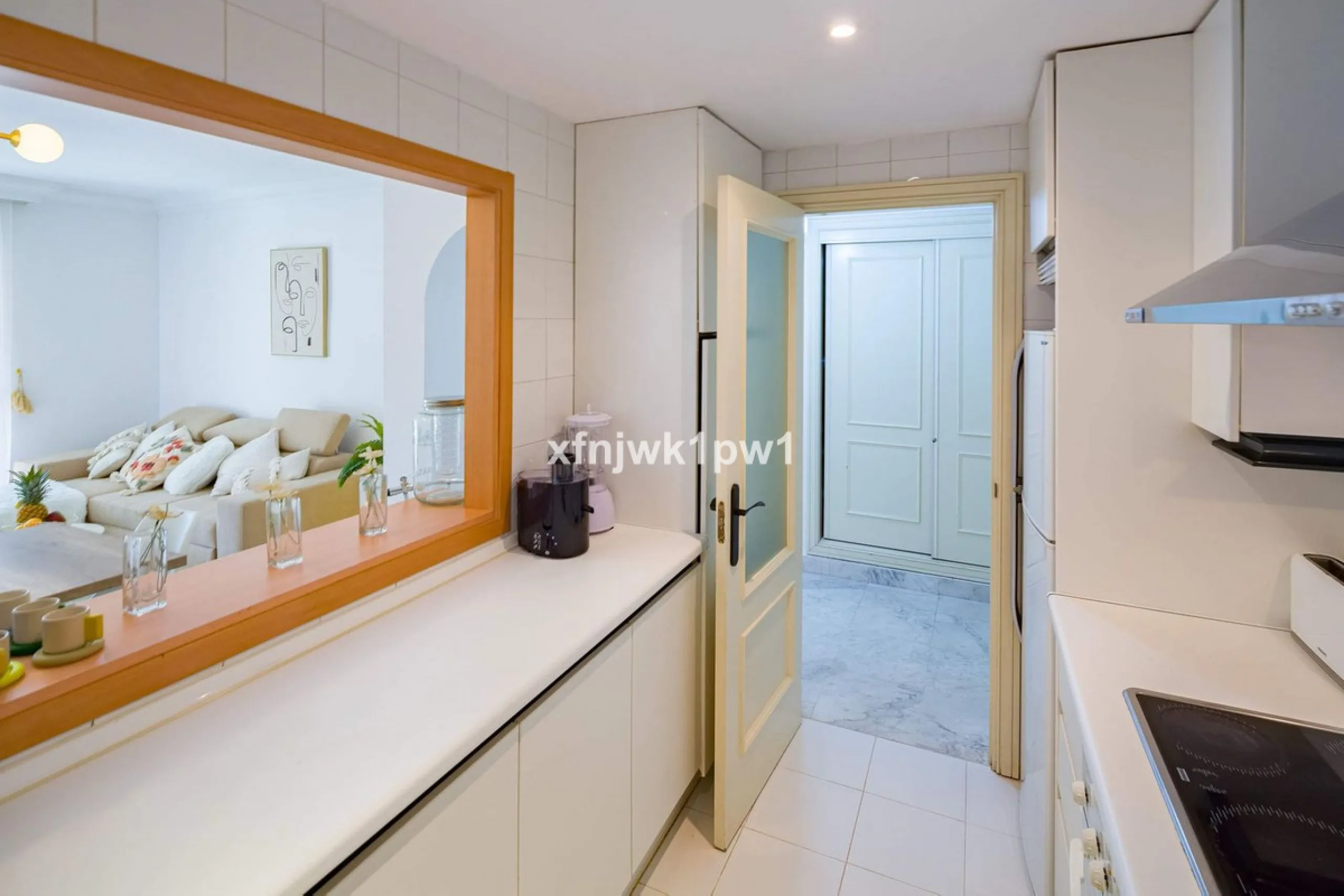 Fantastic two-bedroom apartment for sale in the highly sought-after Marina Banús residential complex, located in the heart of Puerto Banús, Marbella. This modern and spacious property offers the perfect combination of lifestyle, comfort, and investment va