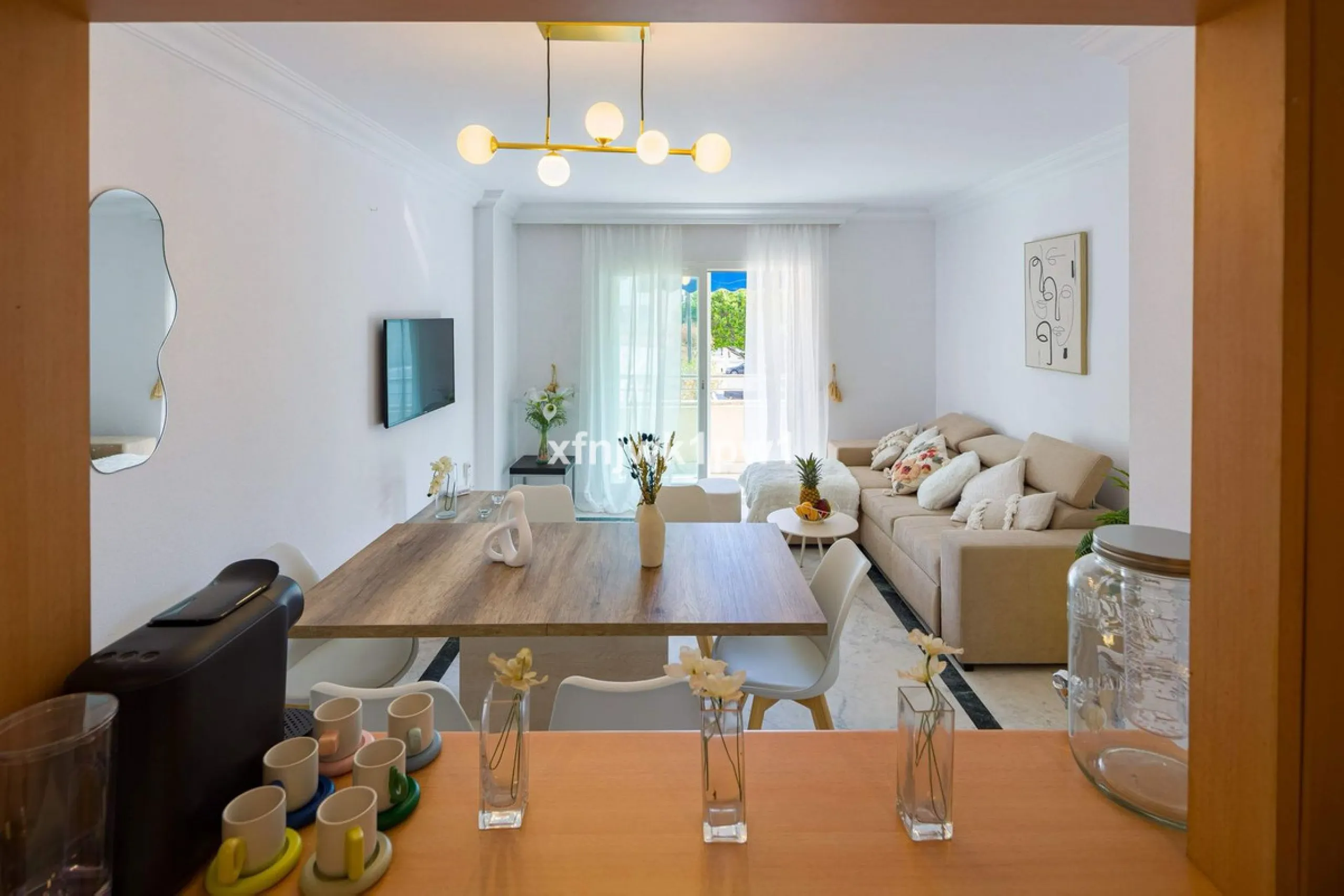 Fantastic two-bedroom apartment for sale in the highly sought-after Marina Banús residential complex, located in the heart of Puerto Banús, Marbella. This modern and spacious property offers the perfect combination of lifestyle, comfort, and investment va