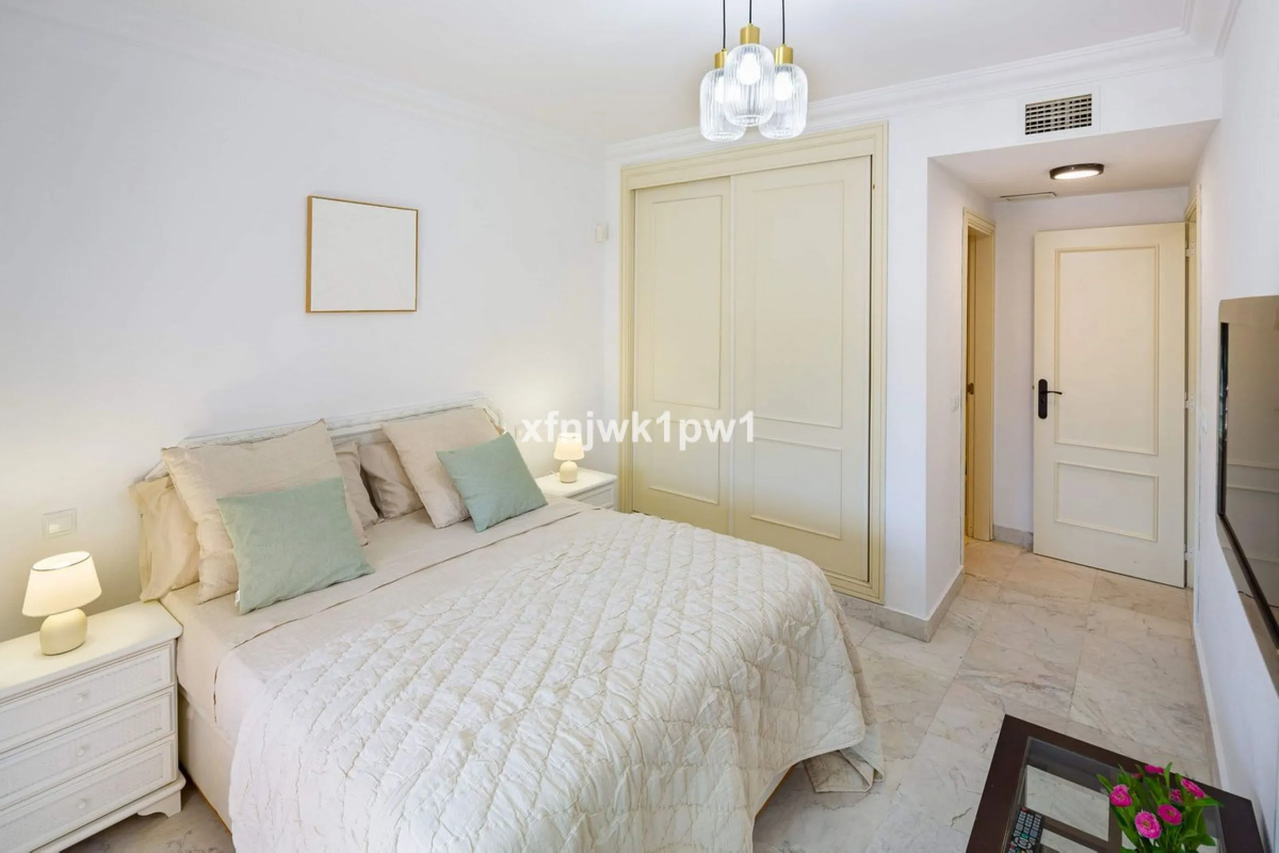 Fantastic two-bedroom apartment for sale in the highly sought-after Marina Banús residential complex, located in the heart of Puerto Banús, Marbella. This modern and spacious property offers the perfect combination of lifestyle, comfort, and investment va