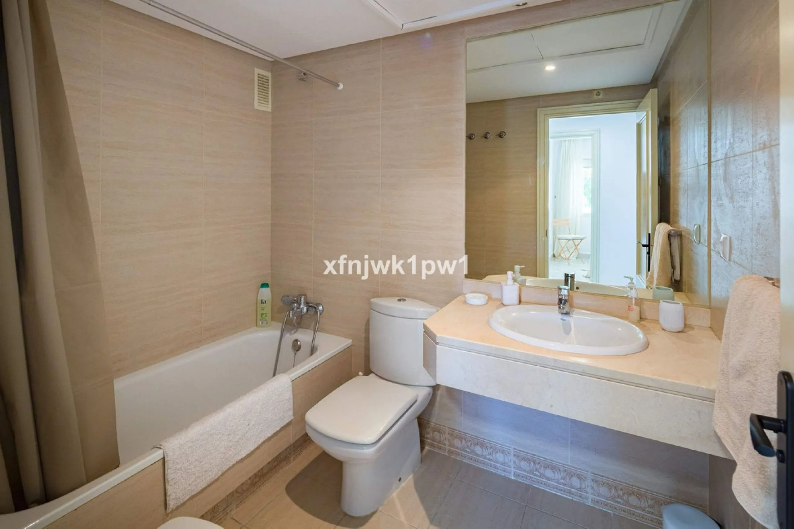 Fantastic two-bedroom apartment for sale in the highly sought-after Marina Banús residential complex, located in the heart of Puerto Banús, Marbella. This modern and spacious property offers the perfect combination of lifestyle, comfort, and investment va