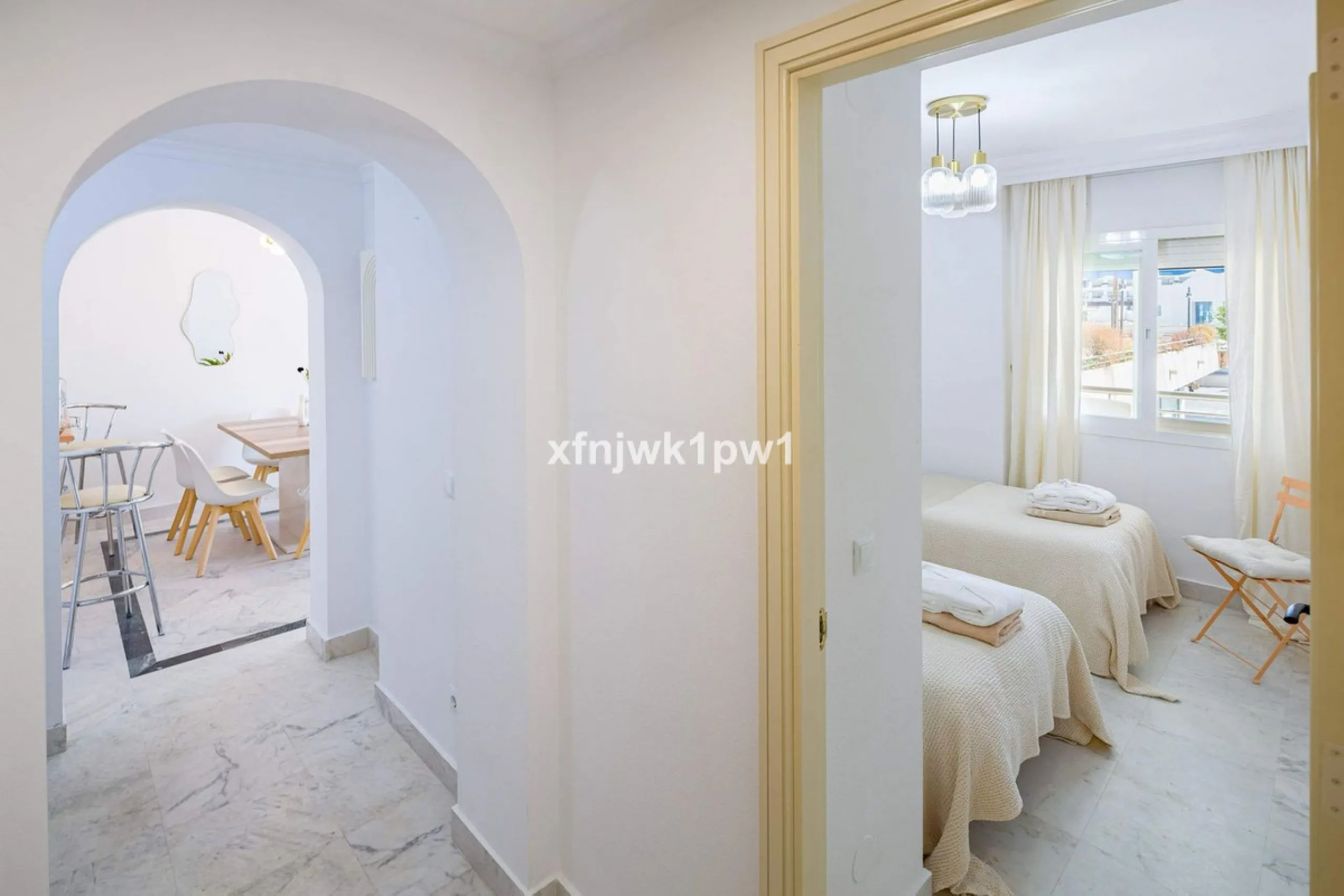 Fantastic two-bedroom apartment for sale in the highly sought-after Marina Banús residential complex, located in the heart of Puerto Banús, Marbella. This modern and spacious property offers the perfect combination of lifestyle, comfort, and investment va