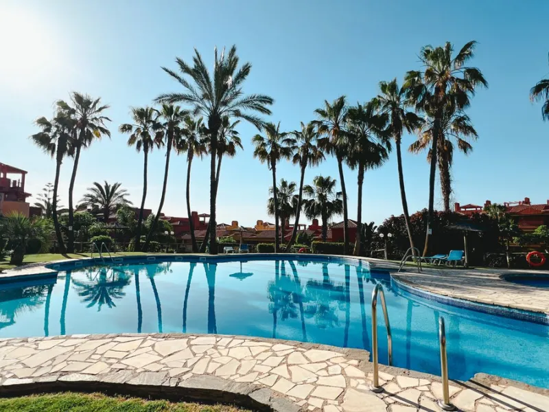 Apartment - Middle Floor Apartment в продаже в Marbella, Málaga. В доме 2 спален и 2 ванных комнат. Площадь дома 110 м²