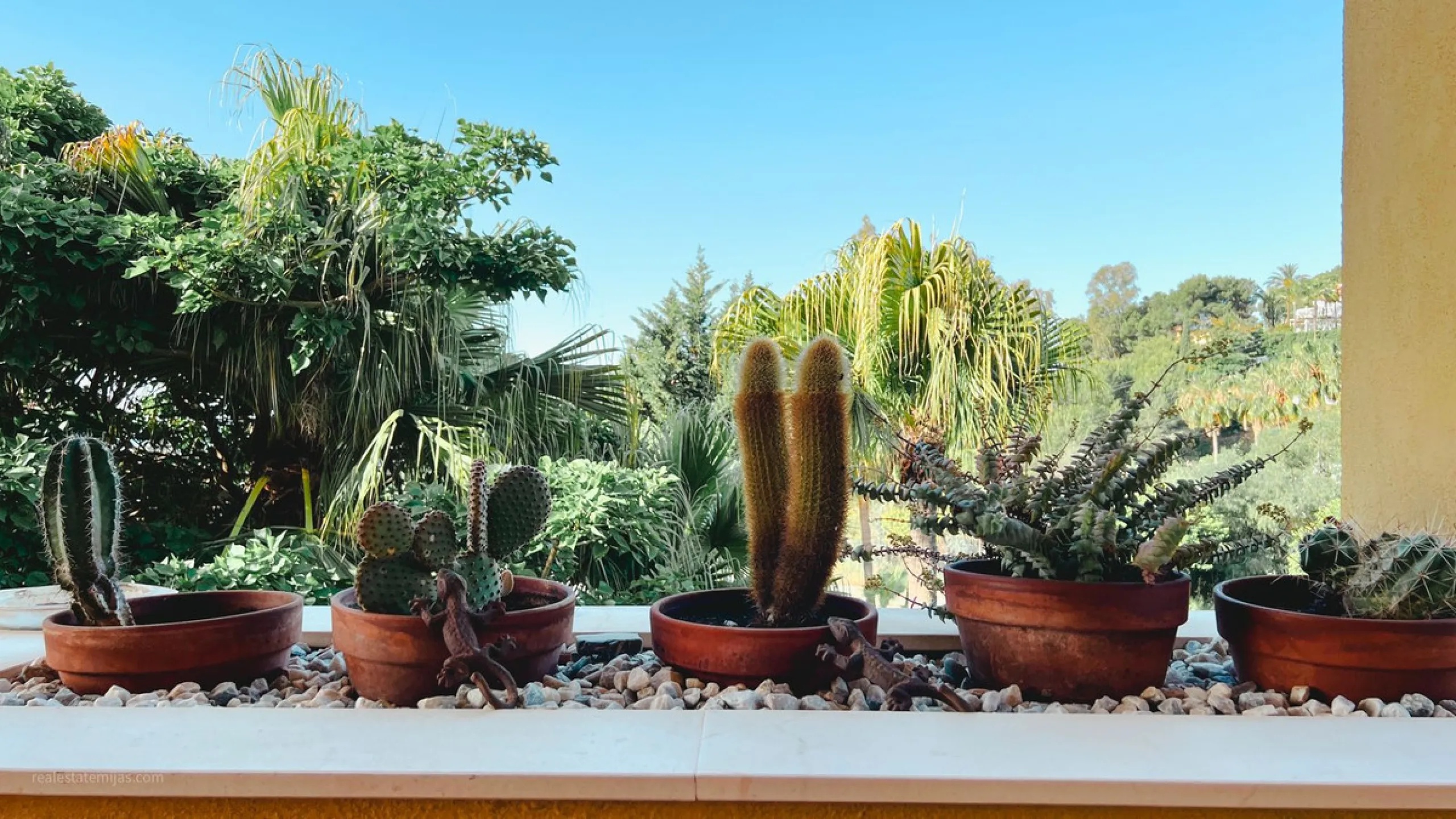Bright 2-Bedroom Apartment in Peaceful Community – Reserva de Marbella