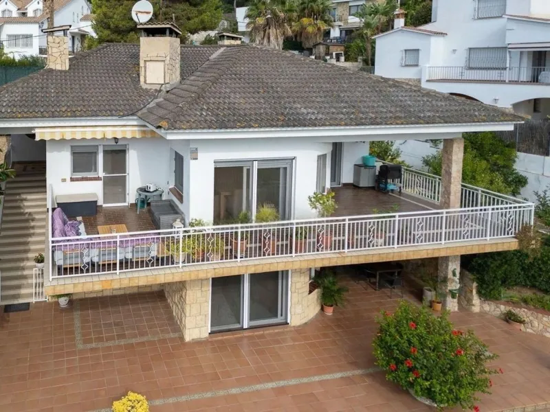 Spacious villa with sea views in Lloret de Mar, Costa Brava