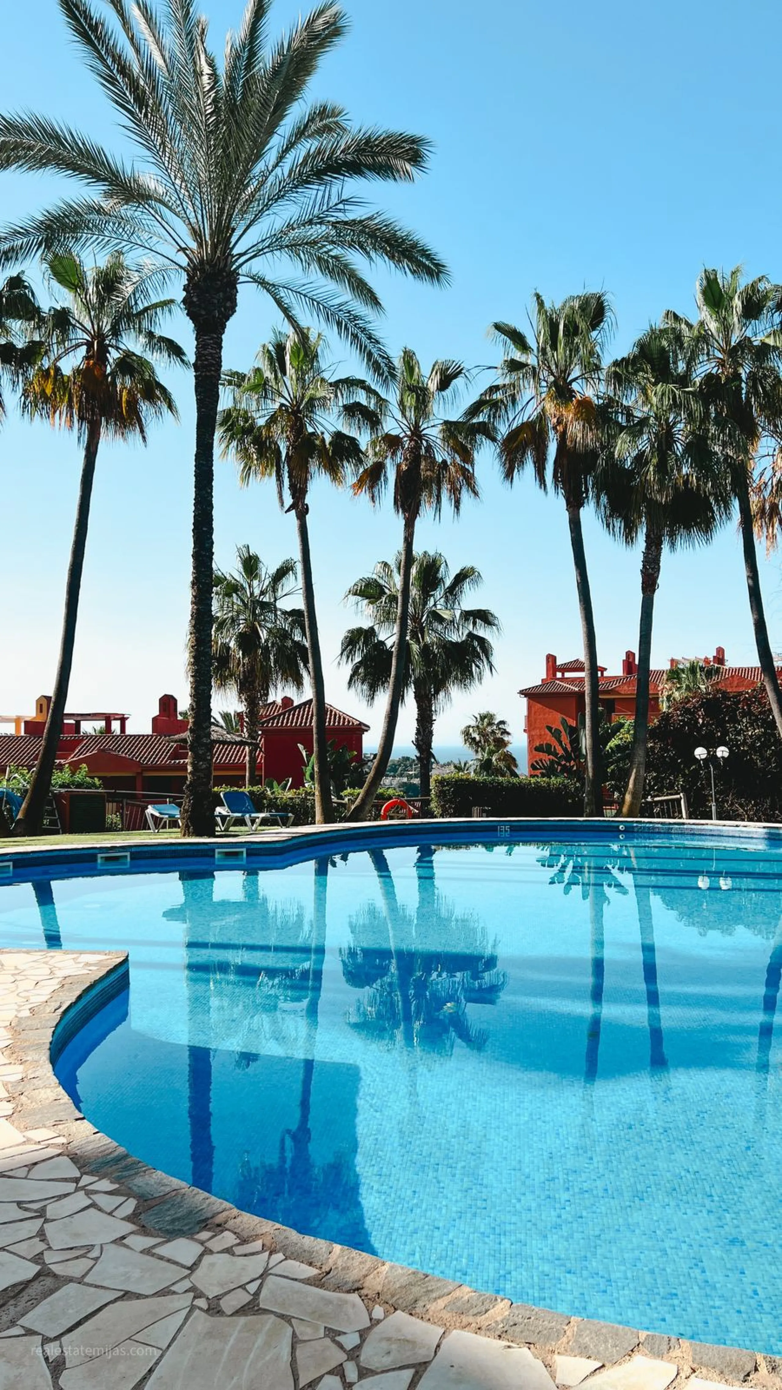 Bright 2-Bedroom Apartment in Peaceful Community – Reserva de Marbella
