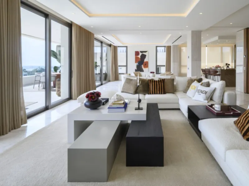 This extraordinary residence redefines the standard of modern luxury from the moment you enter. A majestic entrance hall welcomes you with a sense of grandeur that seamlessly continues throughout the home. The expansive living area impresses with its rema