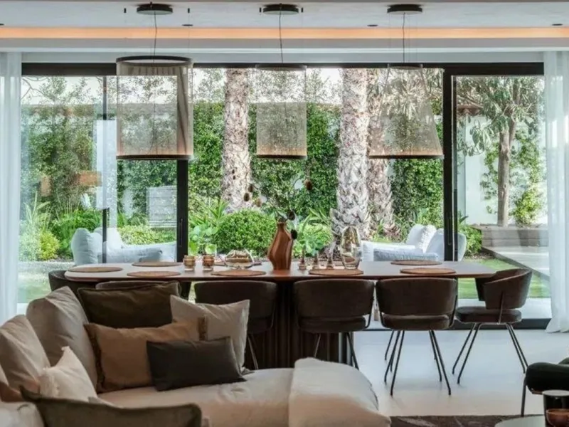House - Detached Villa в продаже в Marbella, Málaga. В доме 5 спален и 5 ванных комнат. Площадь дома 300 м². Площадь участка 1500 м²