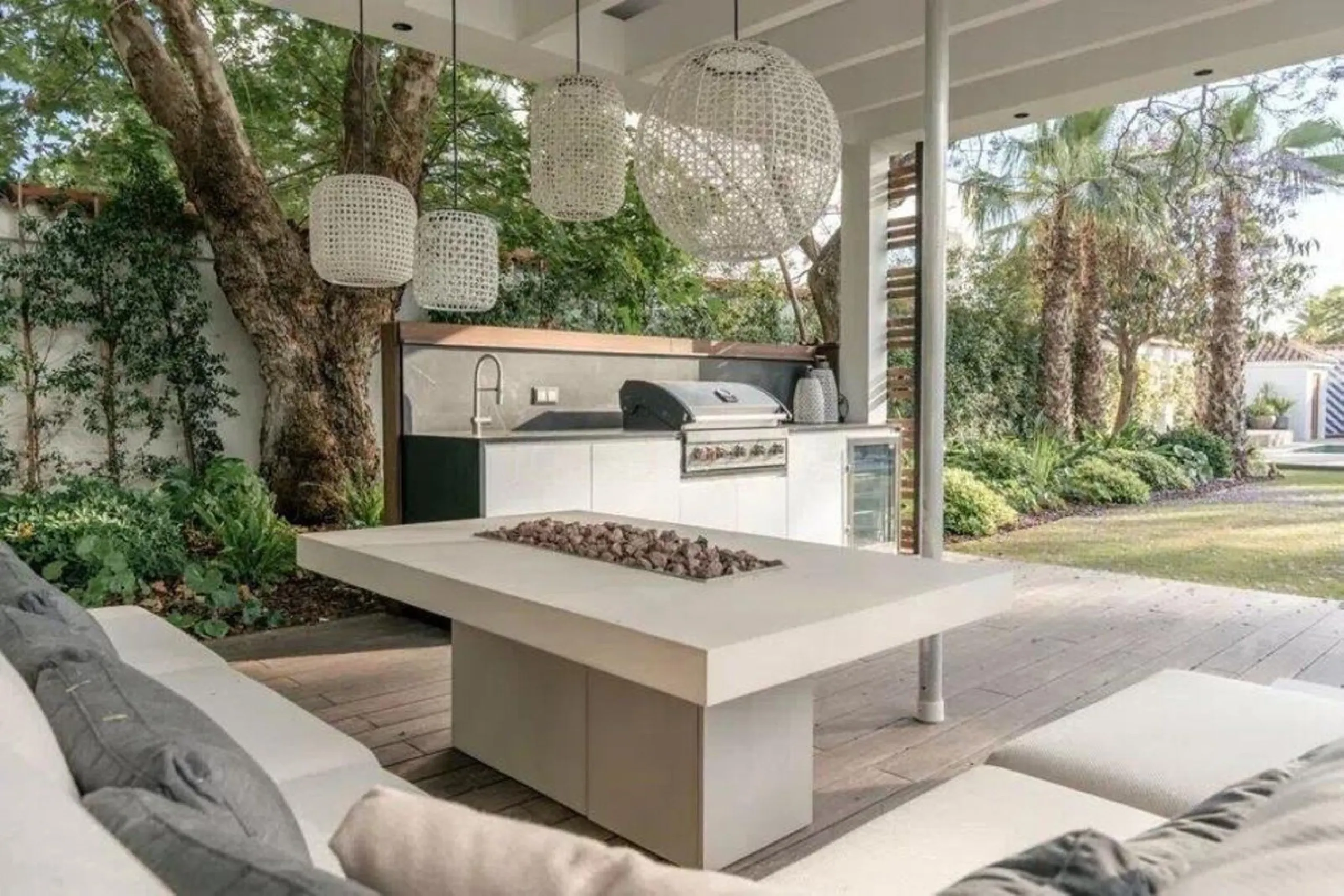 House - Detached Villa в продаже в Marbella, Málaga. В доме 5 спален и 5 ванных комнат. Площадь дома 300 м². Площадь участка 1500 м²