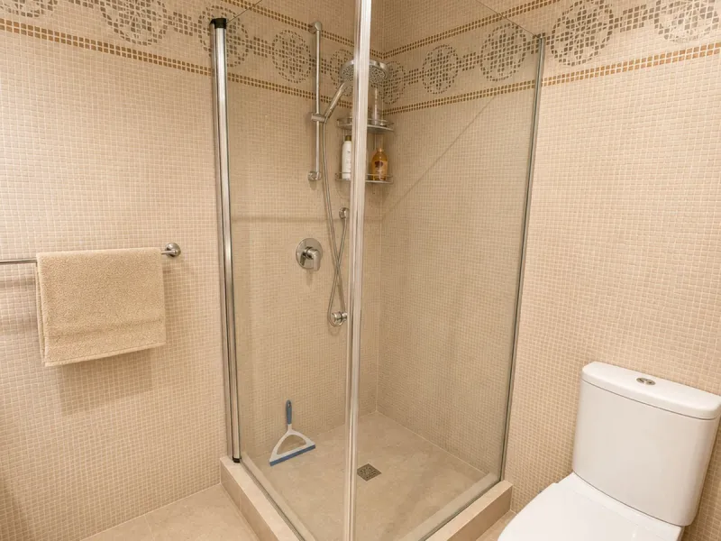 Spacious Ground Floor Apartment with Mountain & Sea Views in Gated La Quinta Urbanization