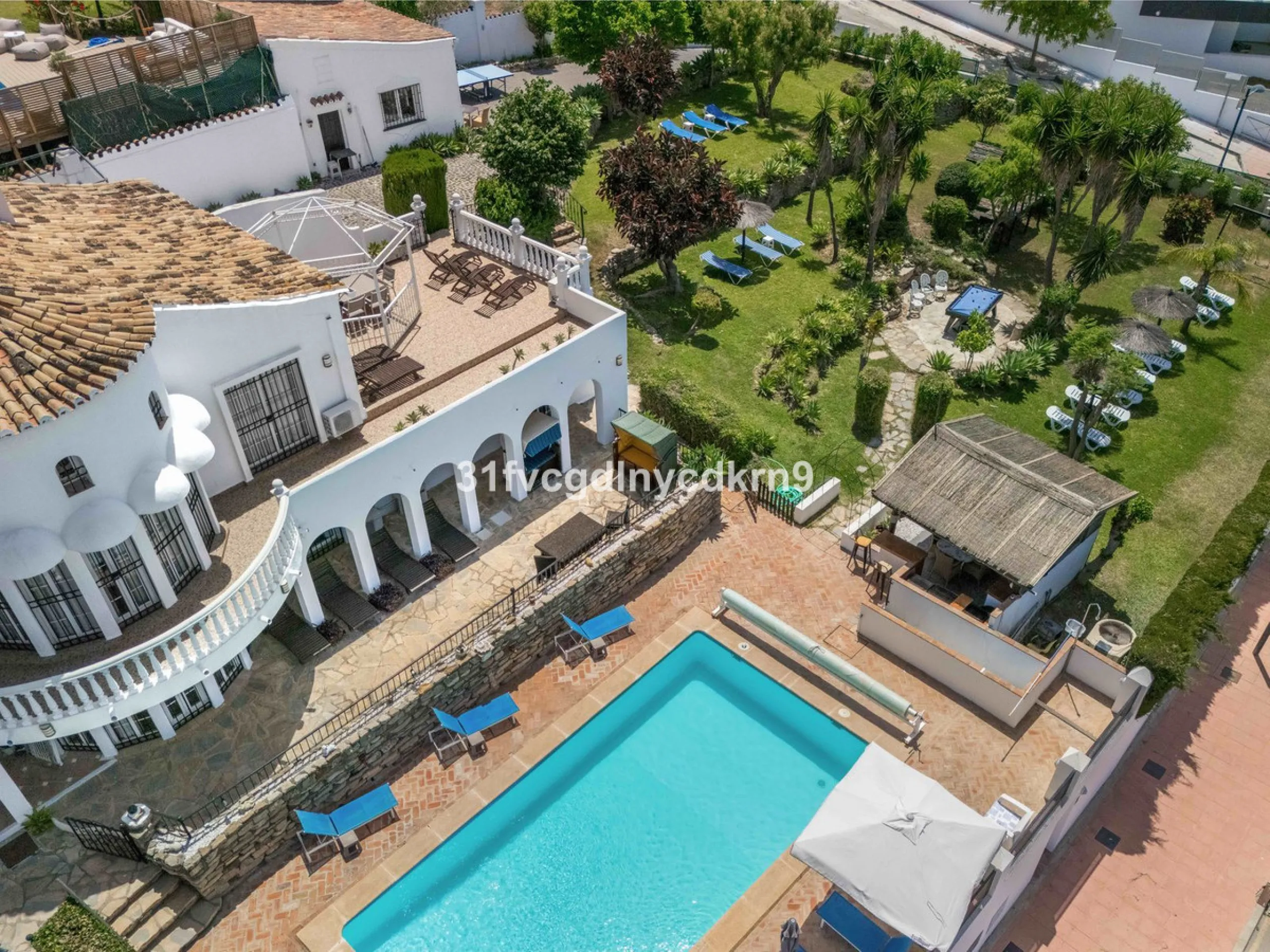 **Discover this Charming Villa in Valle Romano, Estepona** with tourist license