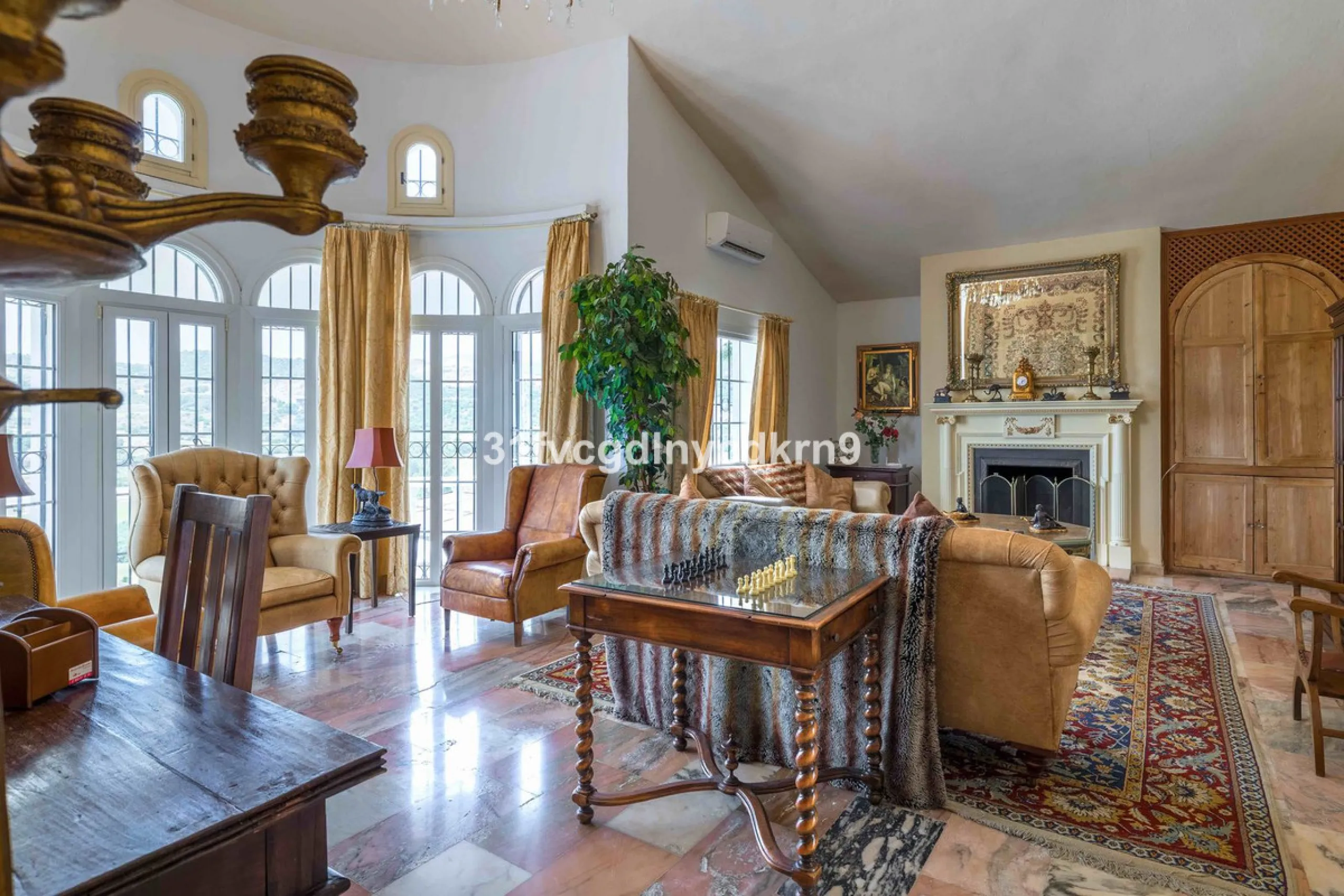 **Discover this Charming Villa in Valle Romano, Estepona** with tourist license