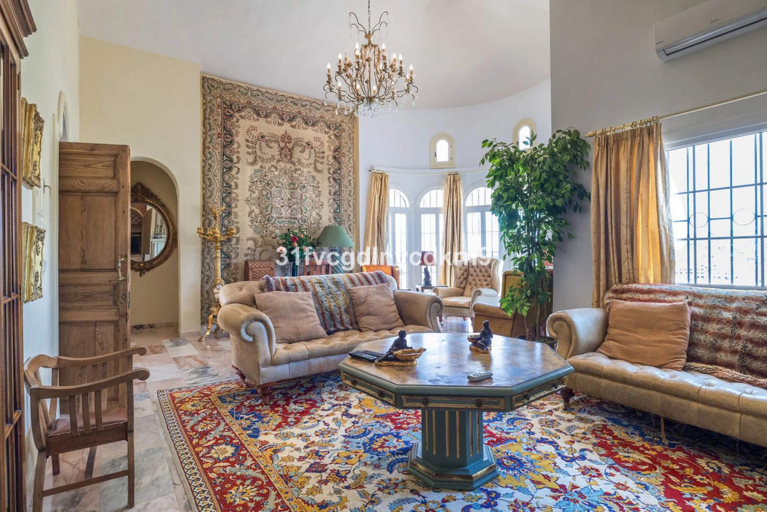 **Discover this Charming Villa in Valle Romano, Estepona** with tourist license