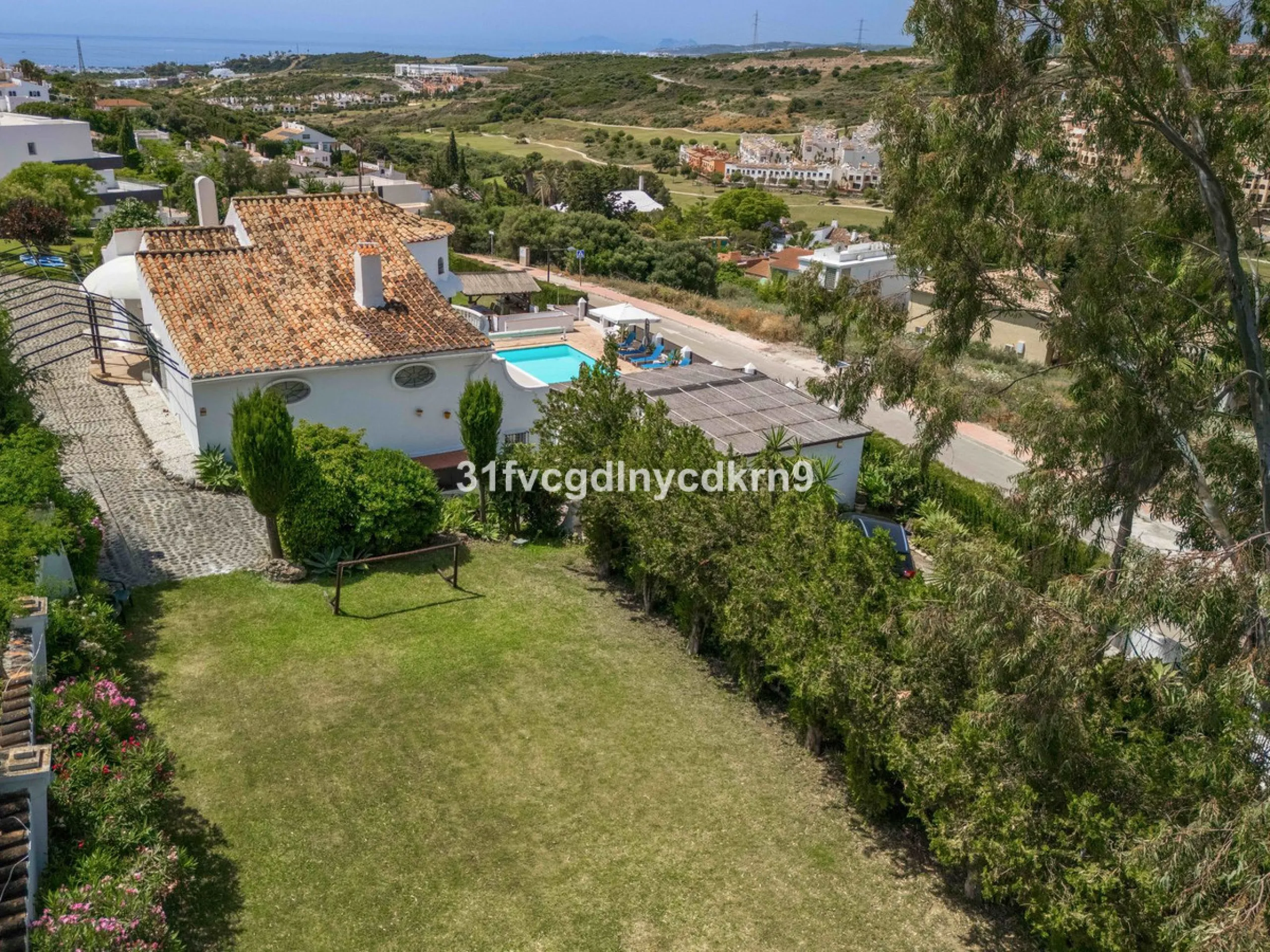 **Discover this Charming Villa in Valle Romano, Estepona** with tourist license