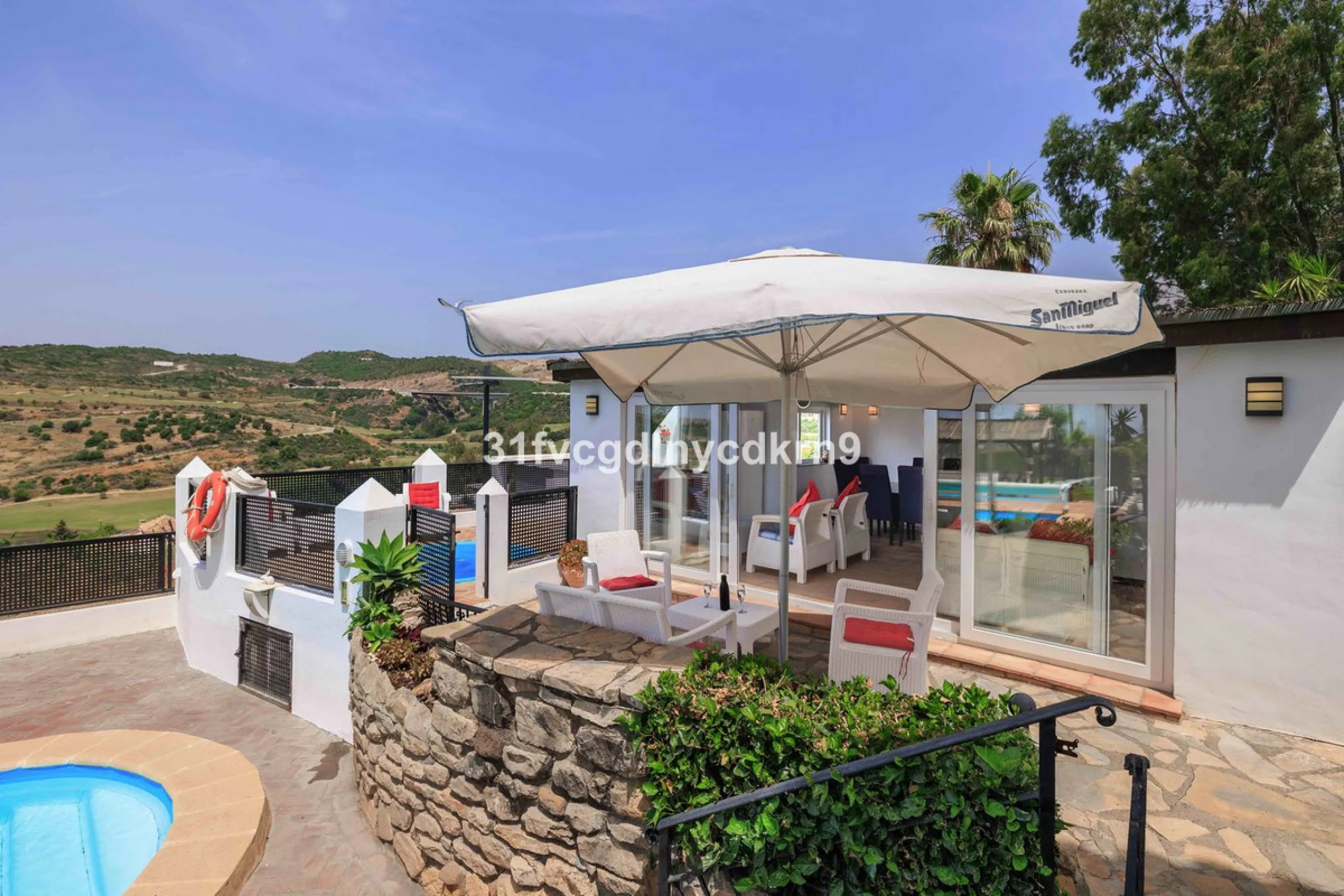 **Discover this Charming Villa in Valle Romano, Estepona** with tourist license