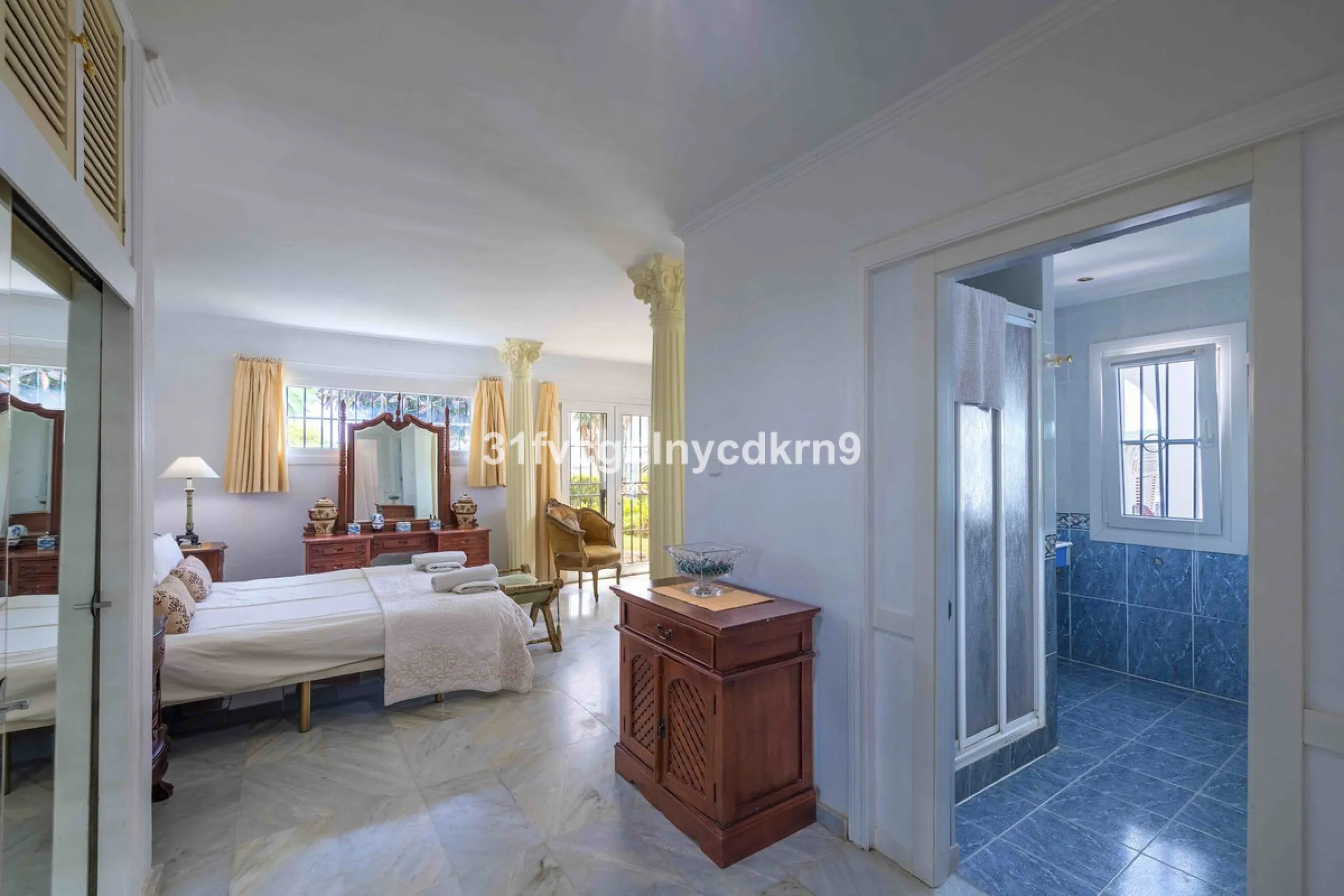 **Discover this Charming Villa in Valle Romano, Estepona** with tourist license