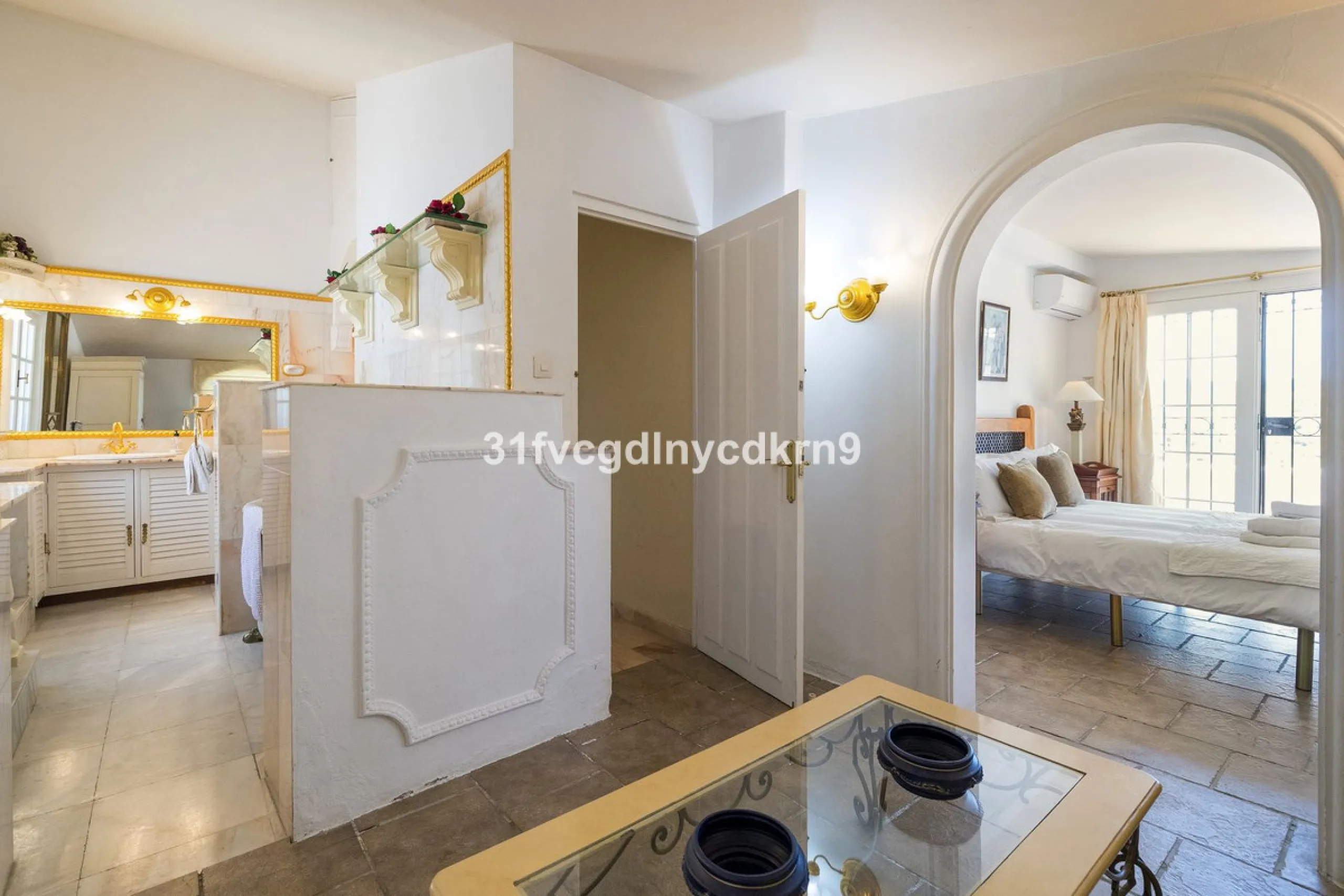 **Discover this Charming Villa in Valle Romano, Estepona** with tourist license