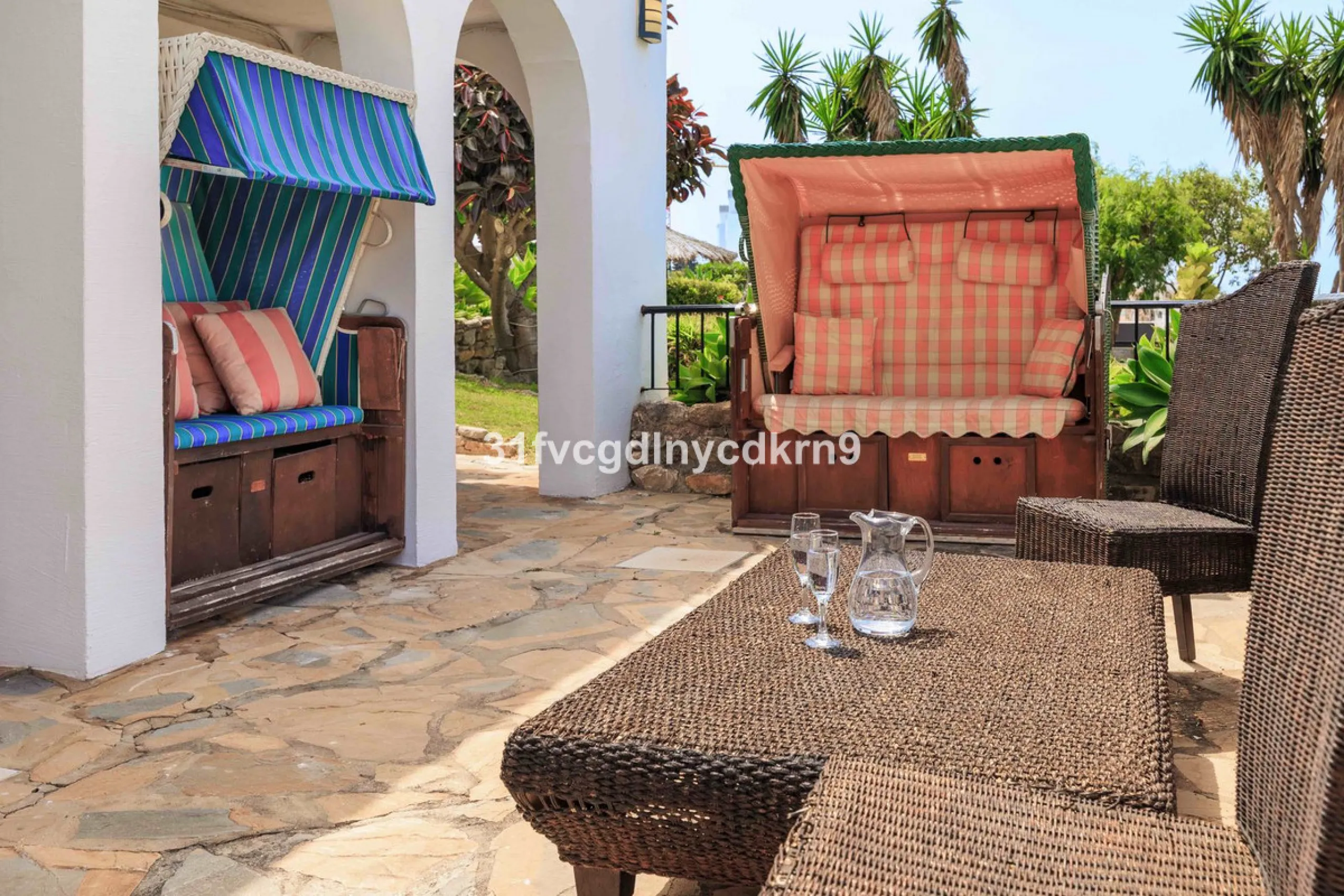 **Discover this Charming Villa in Valle Romano, Estepona** with tourist license