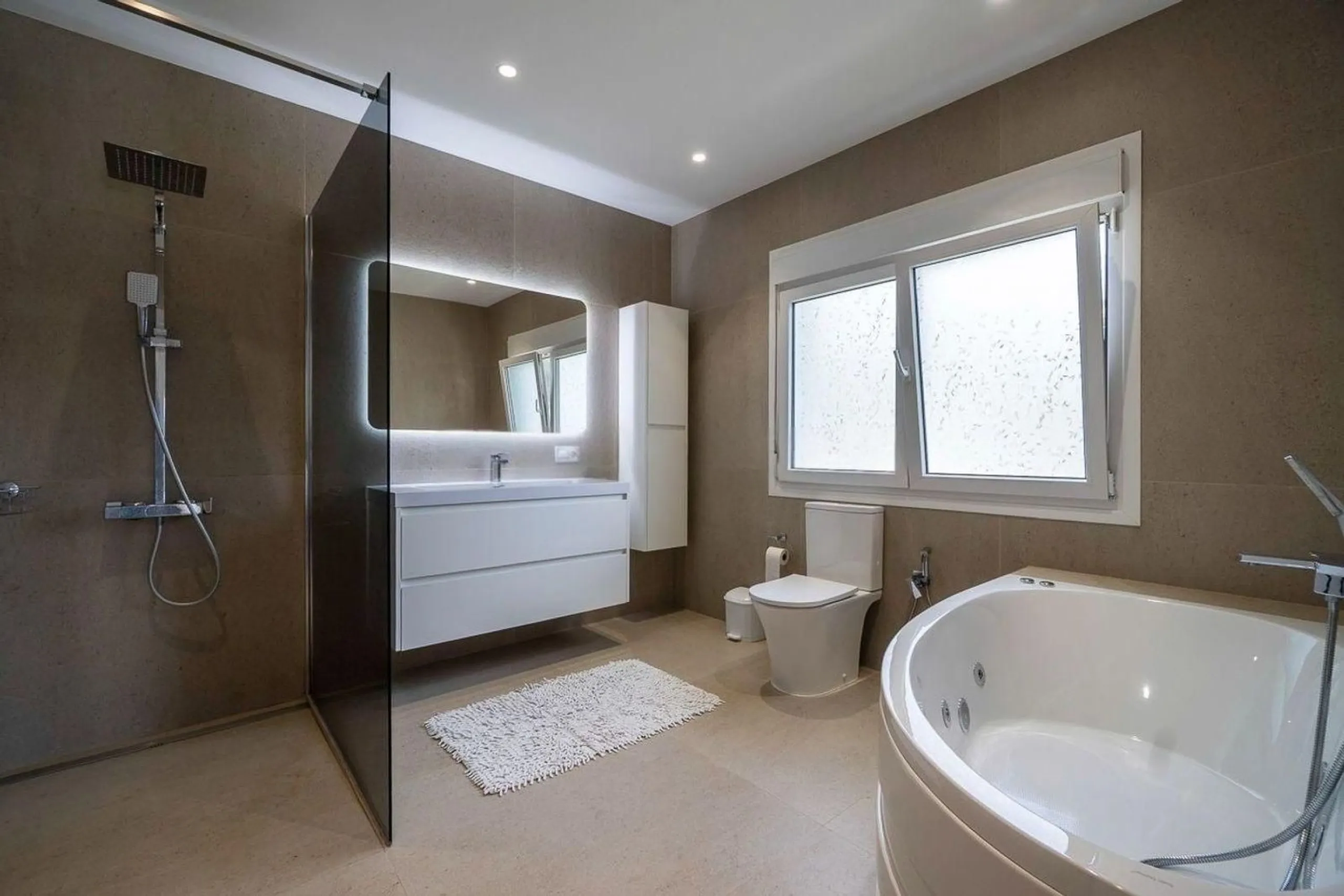 Spacious villa with sea views in Lloret de Mar, Costa Brava