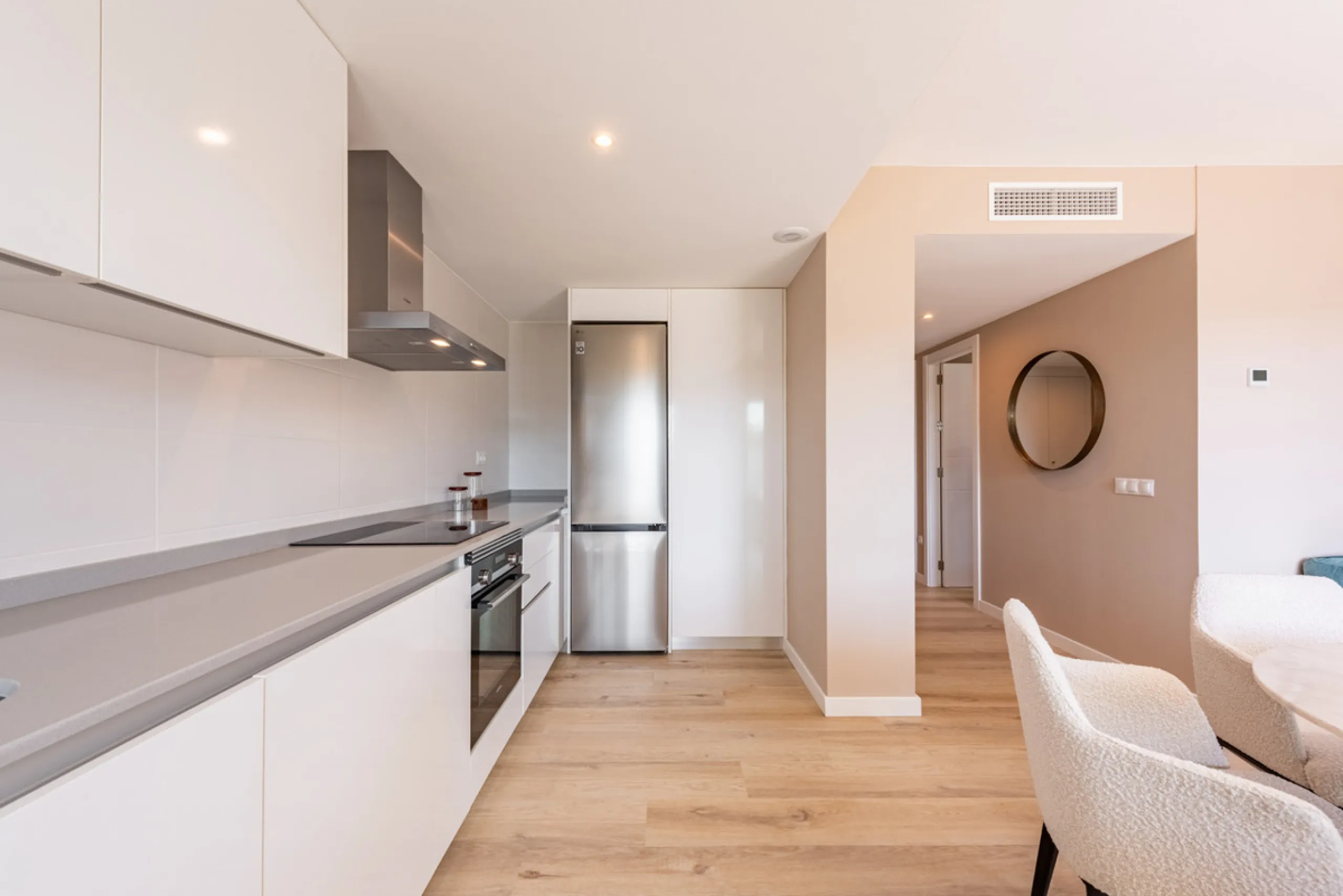 This brand new, never-before-occupied apartment is situated in the prestigious area of Nueva Andalucia, Marbella, Malaga, embodying both luxury and convenience on the renowned Costa Del Sol. Offering three bedrooms and two bathrooms, including an en-suite