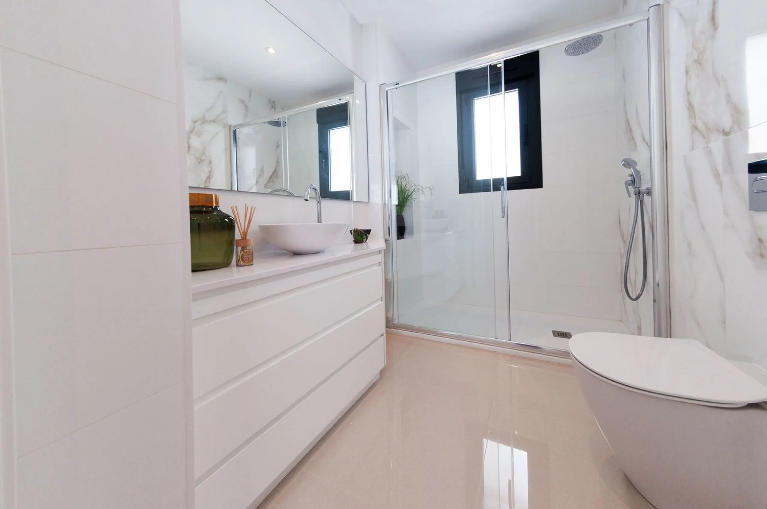 Villa moderna y exclusiva con vistas al mar en Lloret de Mar, Costa Brava