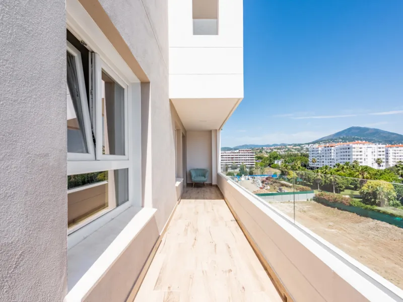 This brand new, never-before-occupied apartment is situated in the prestigious area of Nueva Andalucia, Marbella, Malaga, embodying both luxury and convenience on the renowned Costa Del Sol. Offering three bedrooms and two bathrooms, including an en-suite