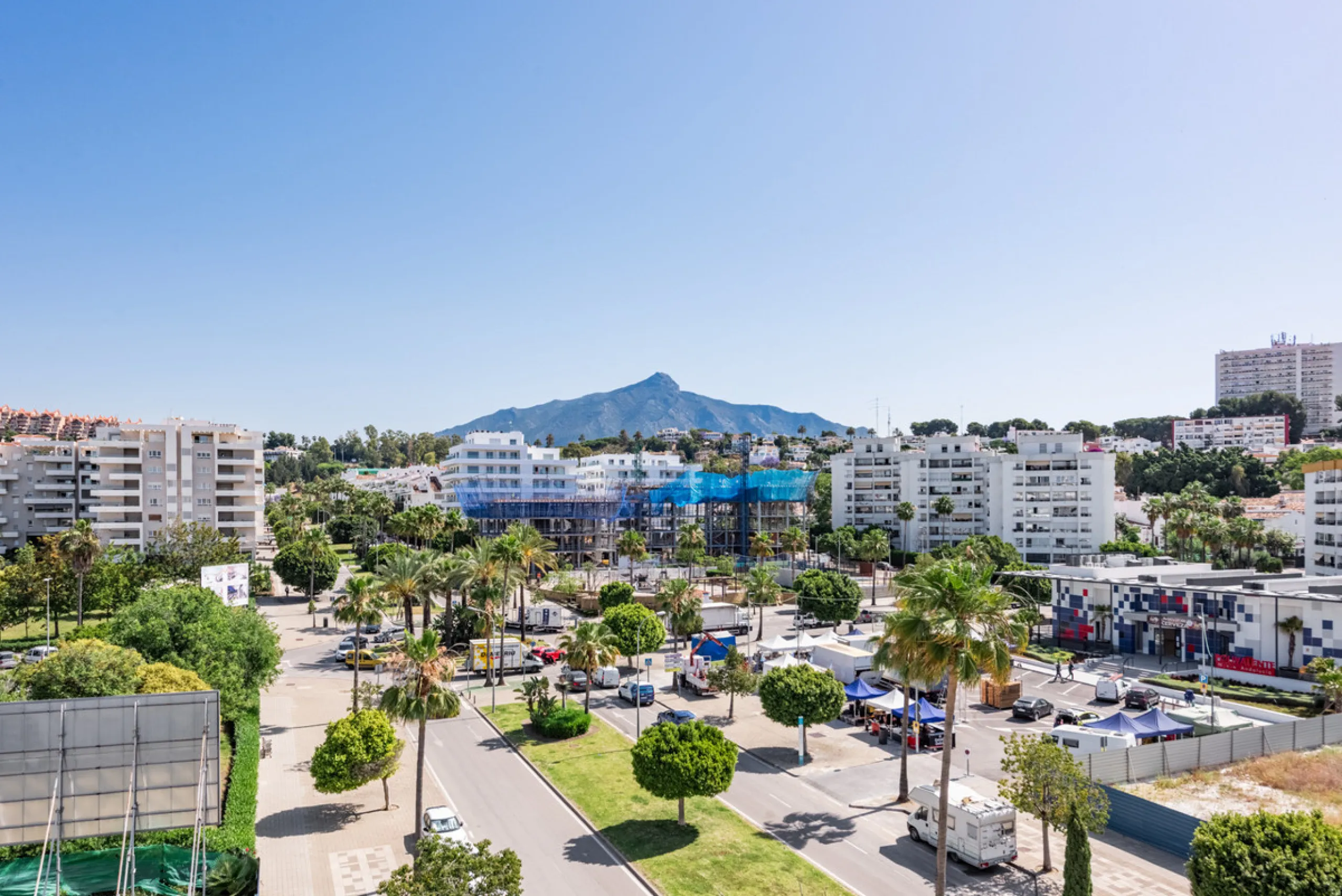 This brand new, never-before-occupied apartment is situated in the prestigious area of Nueva Andalucia, Marbella, Malaga, embodying both luxury and convenience on the renowned Costa Del Sol. Offering three bedrooms and two bathrooms, including an en-suite