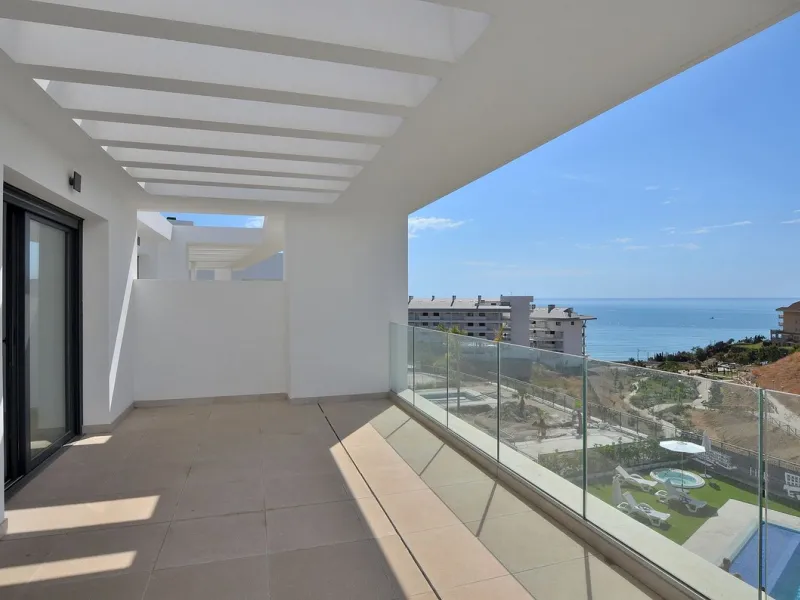 BRAND NEW PENTHOUSE with stunning SEA VIEWS in Higuerón!