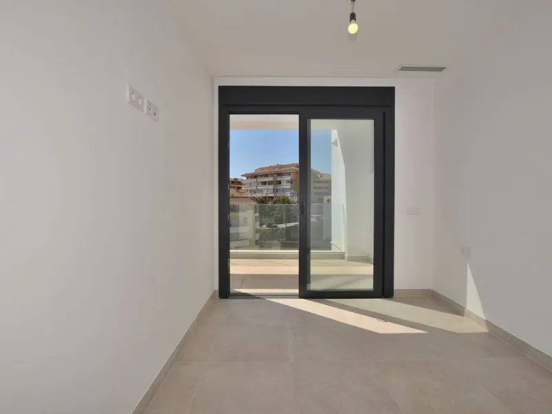BRAND NEW PENTHOUSE with stunning SEA VIEWS in Higuerón!