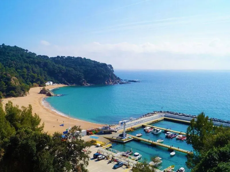 Villa moderna y exclusiva con vistas al mar en Lloret de Mar, Costa Brava