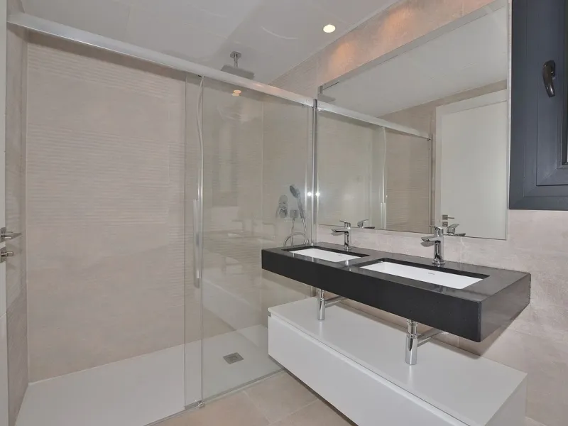 BRAND NEW PENTHOUSE with stunning SEA VIEWS in Higuerón!