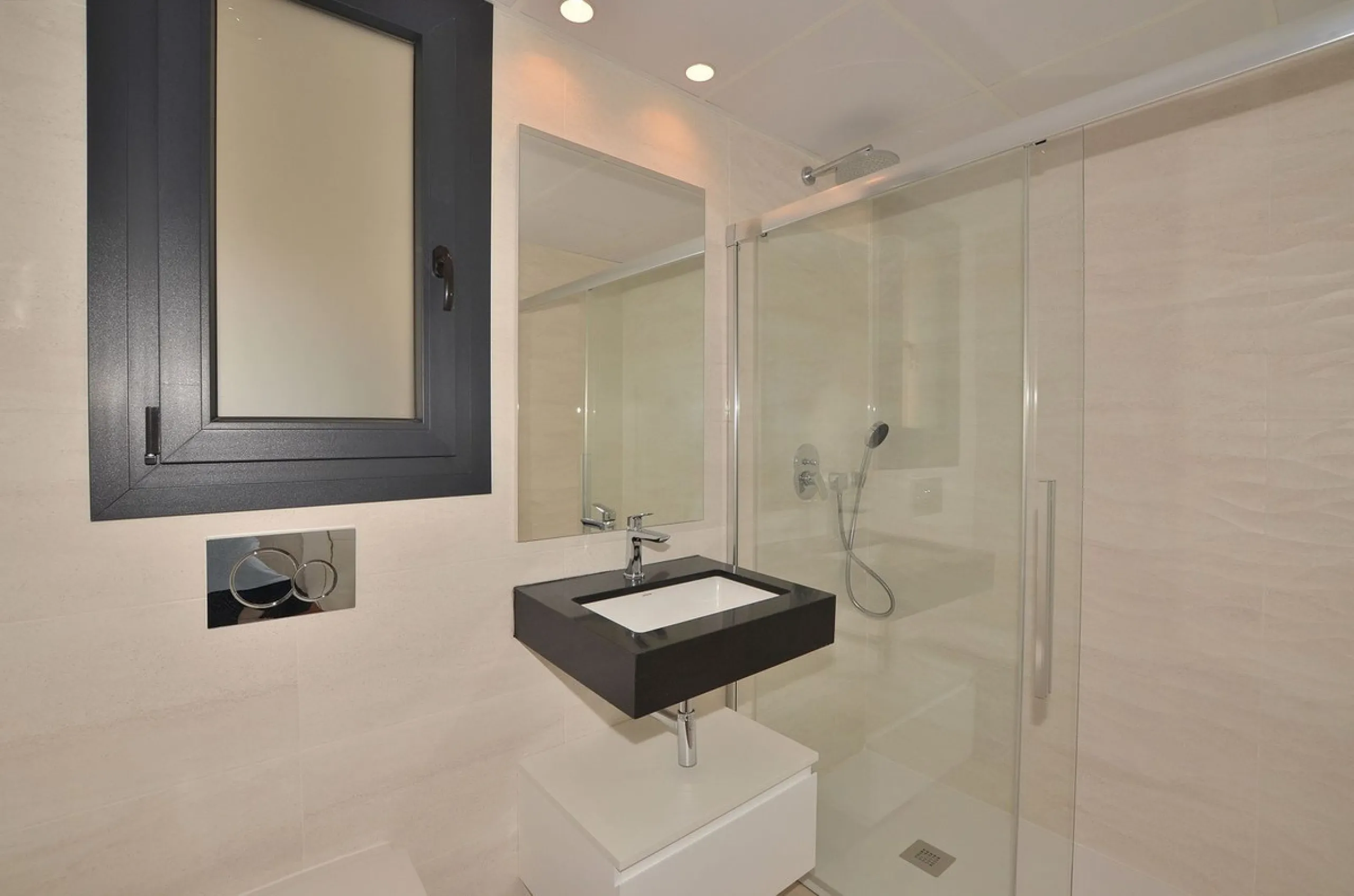 BRAND NEW PENTHOUSE with stunning SEA VIEWS in Higuerón!