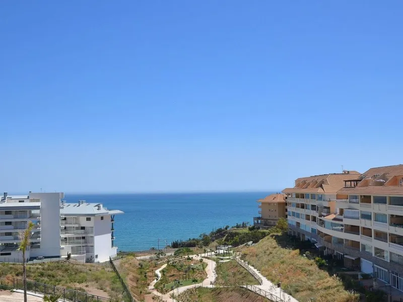 BRAND NEW PENTHOUSE with stunning SEA VIEWS in Higuerón!