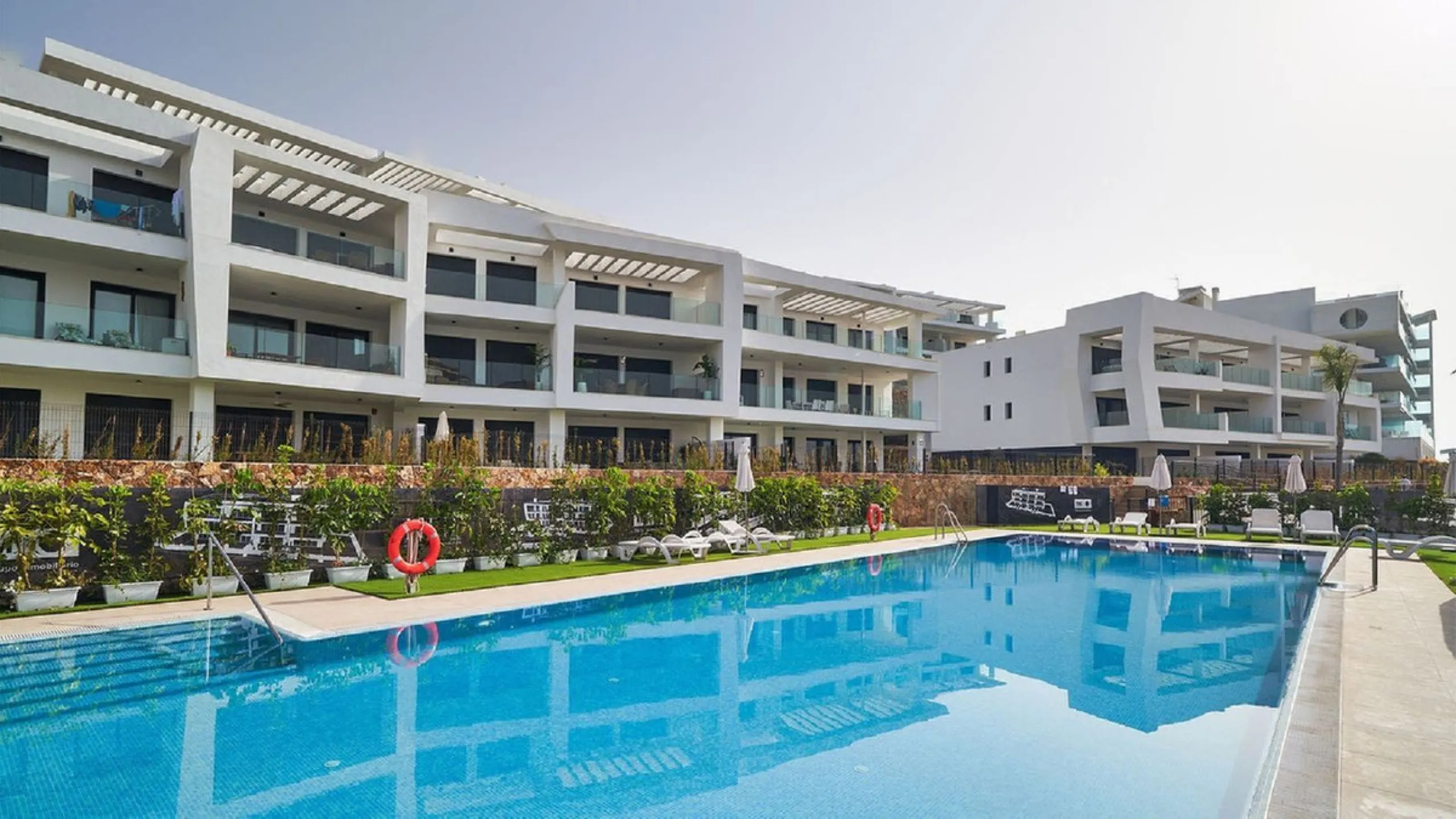 BRAND NEW PENTHOUSE with stunning SEA VIEWS in Higuerón!