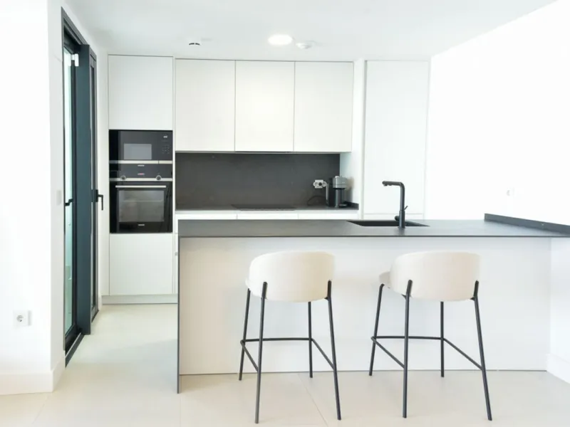 Apartment - Middle Floor Apartment в продаже в Fuengirola, Málaga. В доме 3 спален и 2 ванных комнат. Площадь дома 127 м²