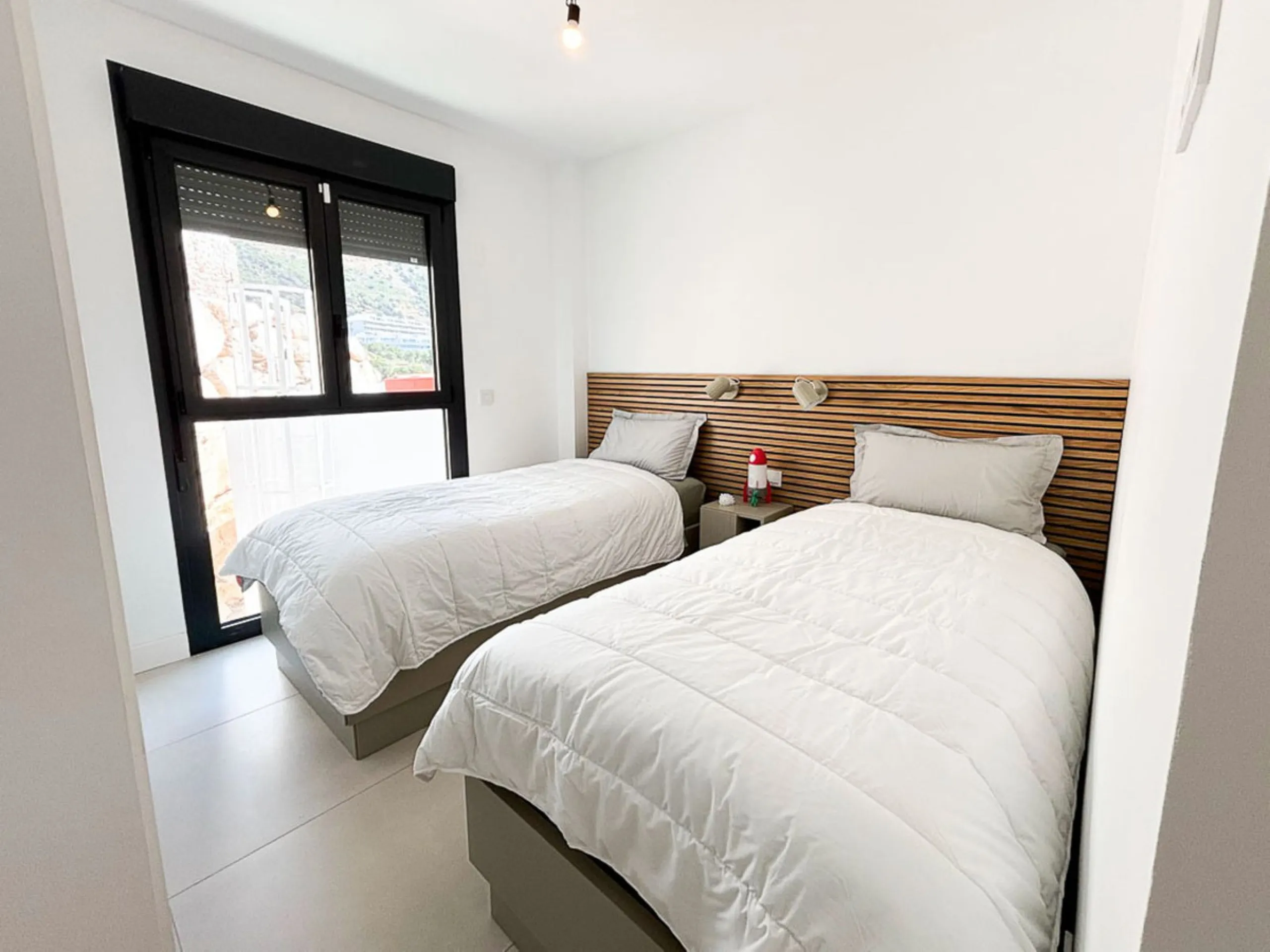 Apartment - Middle Floor Apartment в продаже в Fuengirola, Málaga. В доме 3 спален и 2 ванных комнат. Площадь дома 127 м²