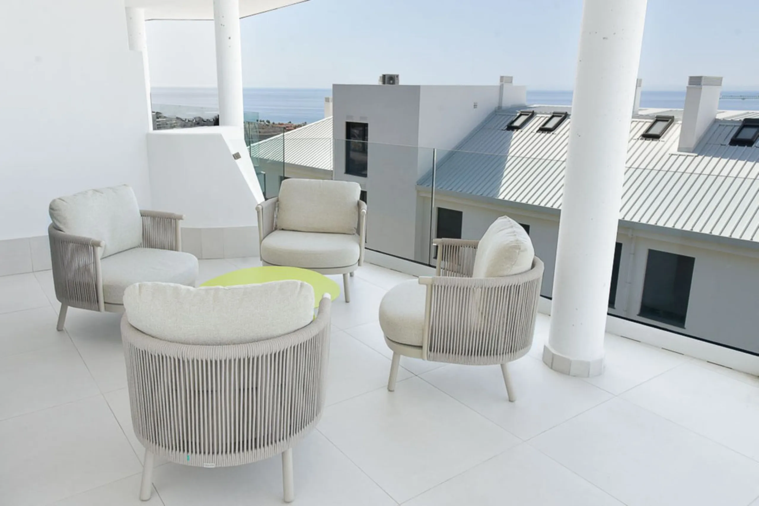 Apartment - Middle Floor Apartment в продаже в Fuengirola, Málaga. В доме 3 спален и 2 ванных комнат. Площадь дома 127 м²