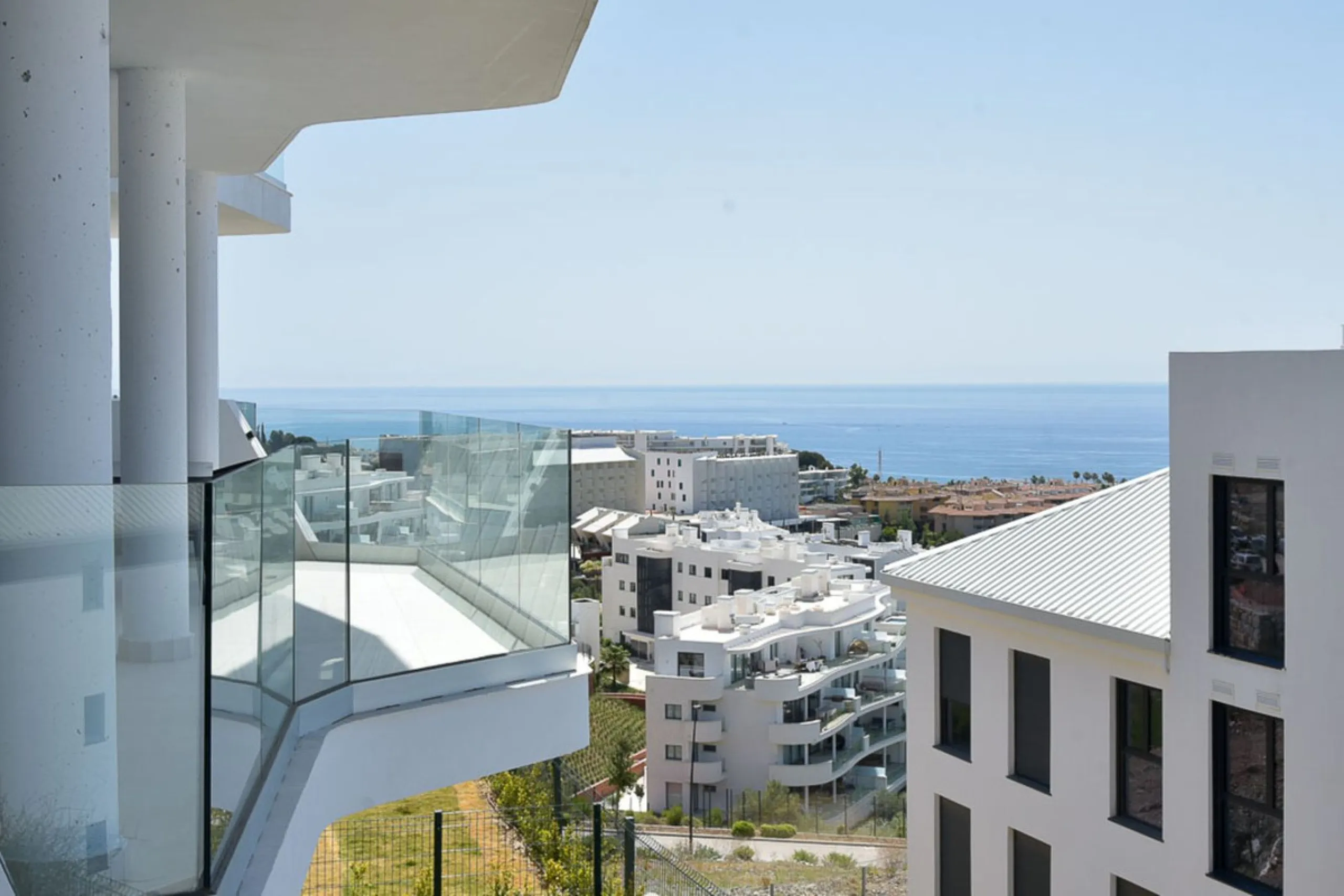 Apartment - Middle Floor Apartment в продаже в Fuengirola, Málaga. В доме 3 спален и 2 ванных комнат. Площадь дома 127 м²