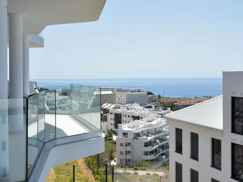 Apartment - Middle Floor Apartment в продаже в Fuengirola, Málaga. В доме 3 спален и 2 ванных комнат. Площадь дома 127 м²