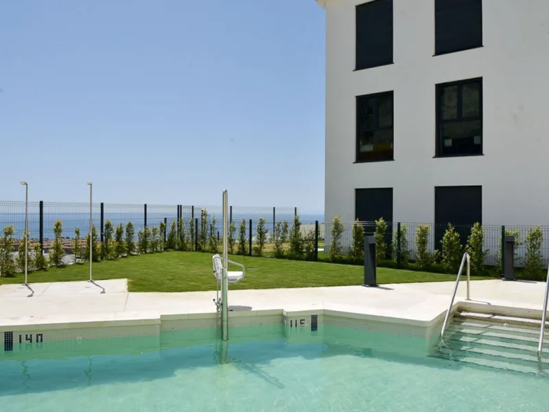 Apartment - Middle Floor Apartment в продаже в Fuengirola, Málaga. В доме 3 спален и 2 ванных комнат. Площадь дома 127 м²