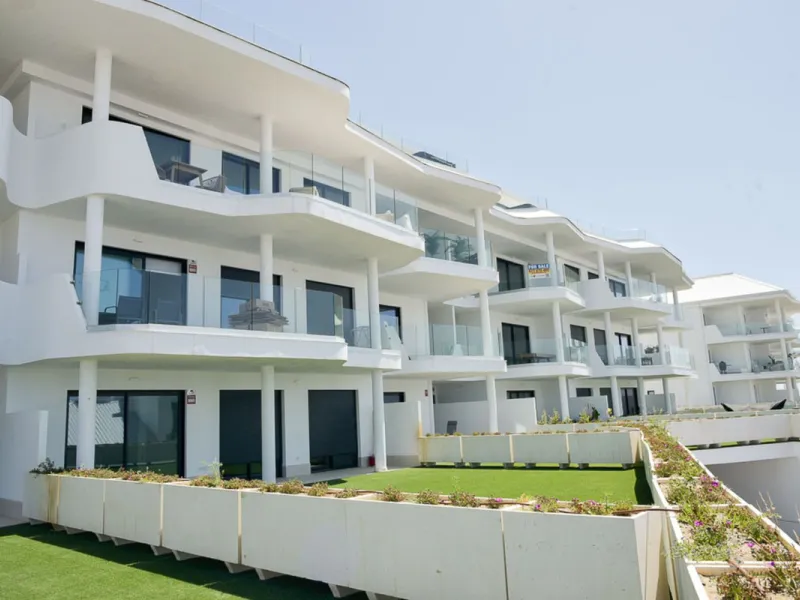 Apartment - Middle Floor Apartment в продаже в Fuengirola, Málaga. В доме 3 спален и 2 ванных комнат. Площадь дома 127 м²