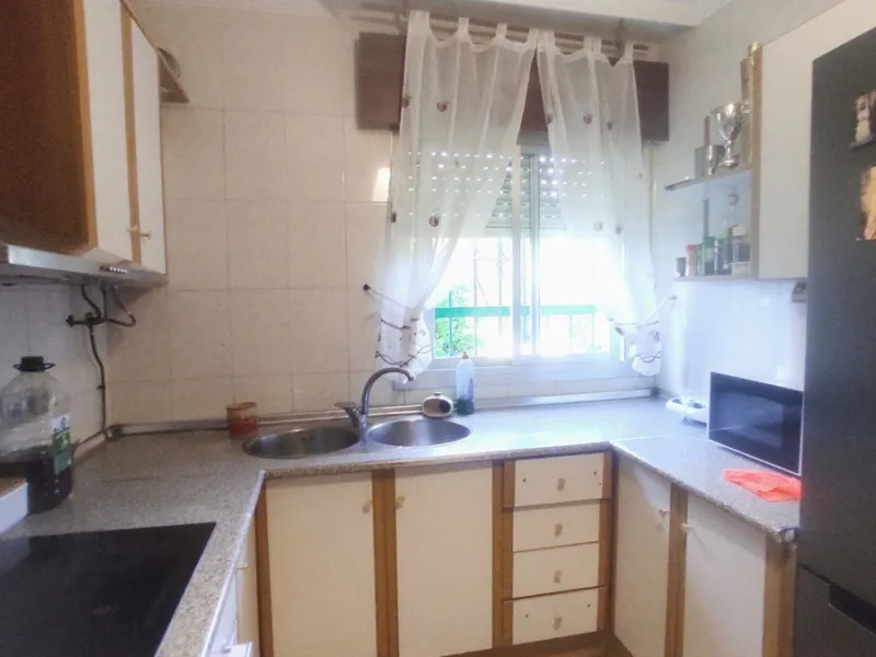 Discover the perfect balance between peaceful countryside living and a vibrant coastal lifestyle with this charming finca, ideally located just 10 minutes by car from the lively coastal town of La Cala de Mijas, one of the most sought-after areas on the C
